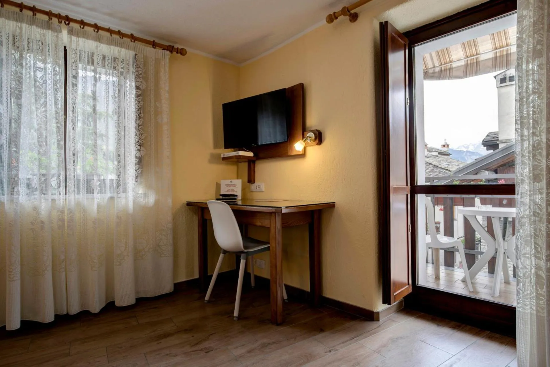 TV and multimedia, Bed in Hotel Cecchin