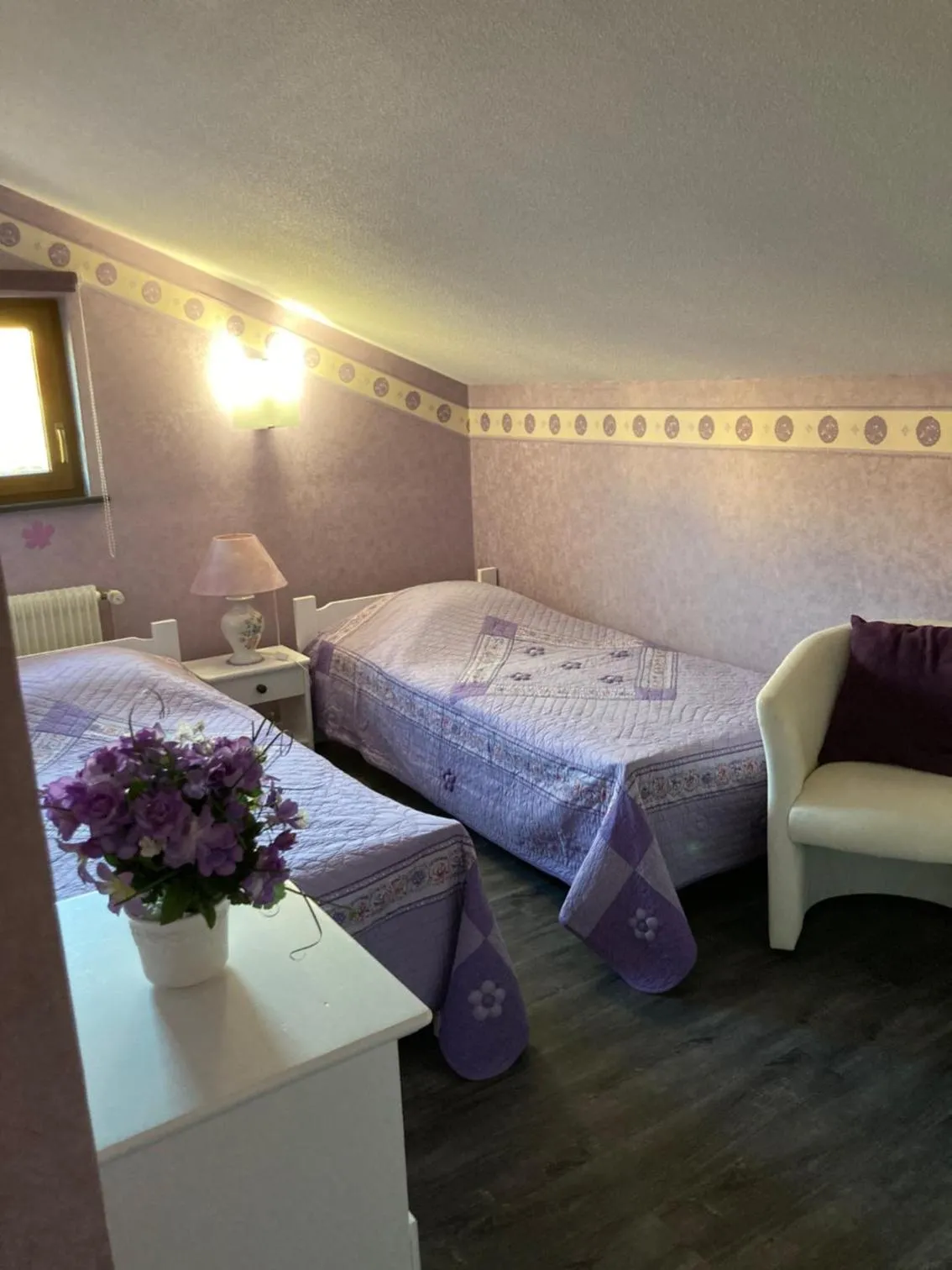 Photo of the whole room, Bed in Gite de la Streng