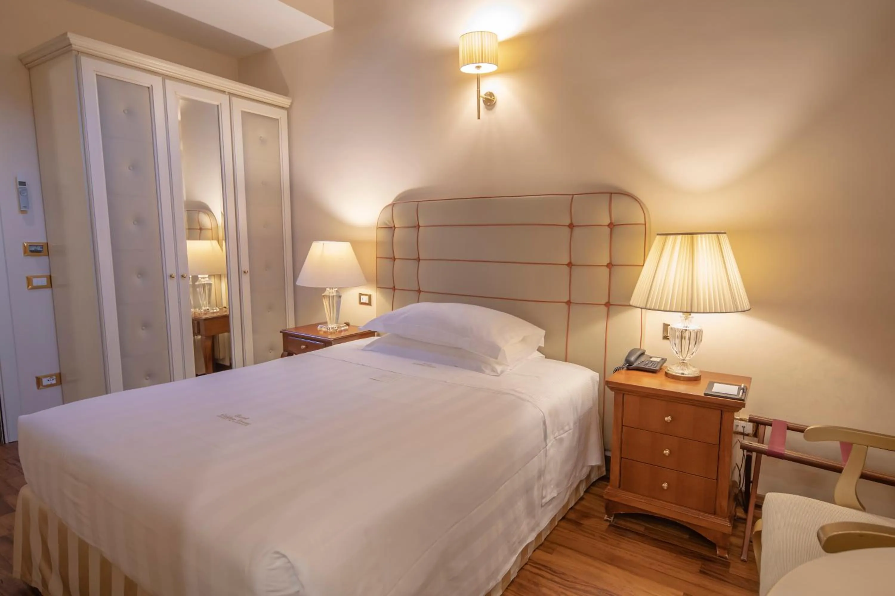 Bedroom, Bed in Golden Tower Hotel & Spa