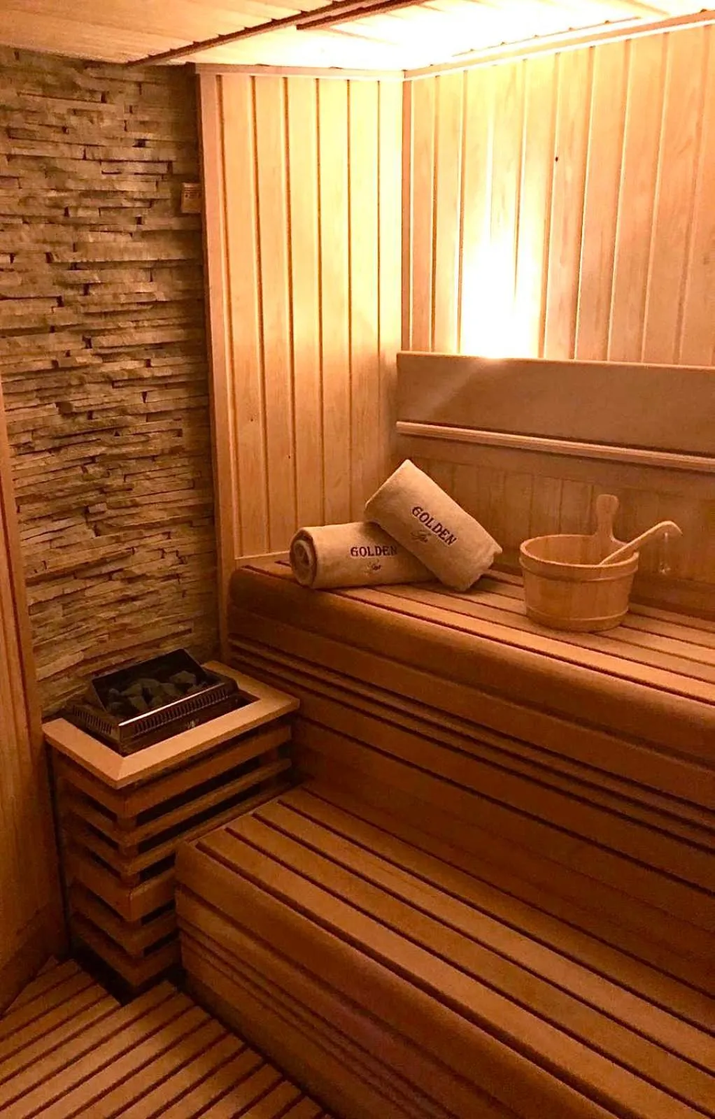 Sauna in Golden Tower Hotel & Spa