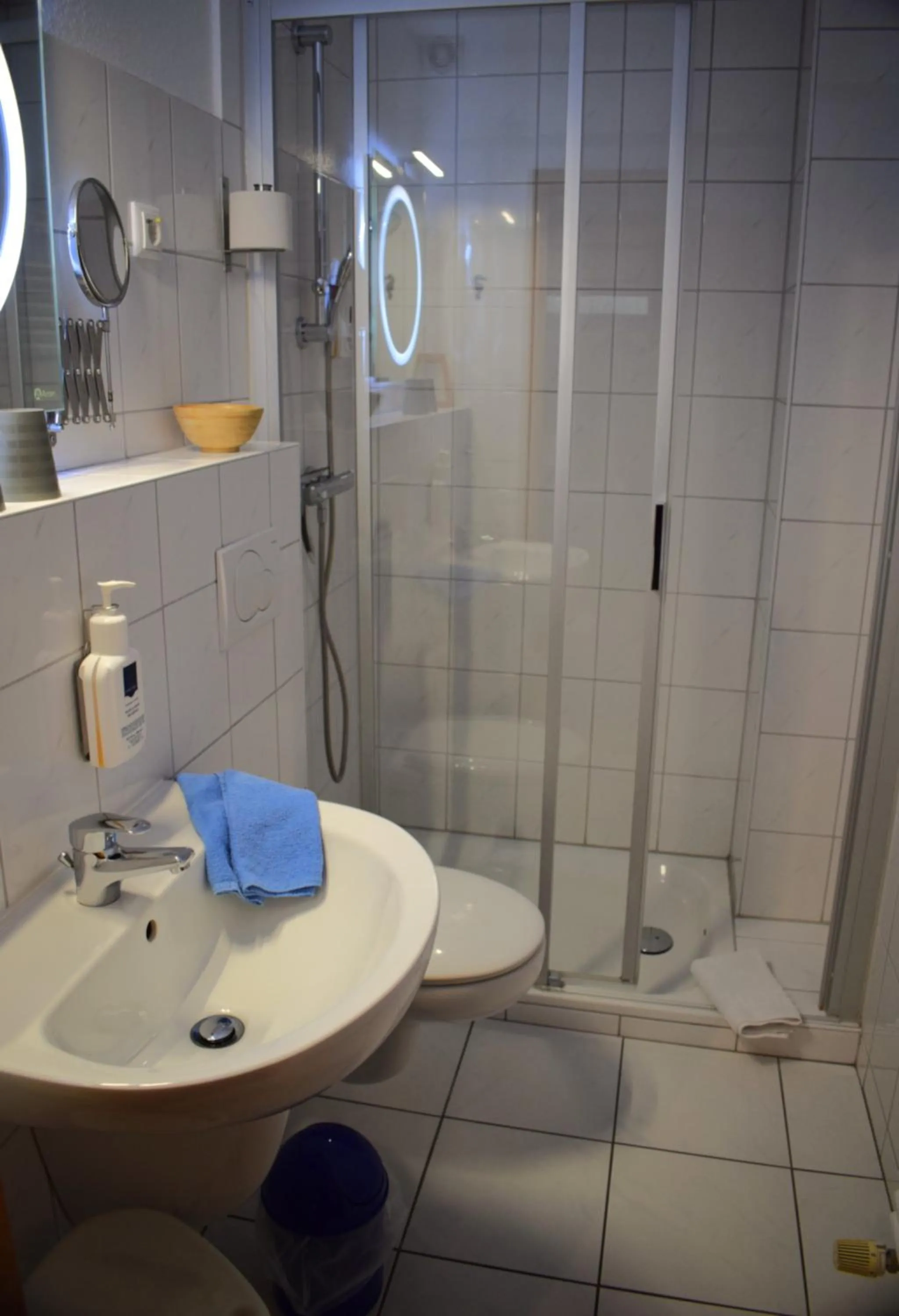 Shower in Hotel Haus am Meer