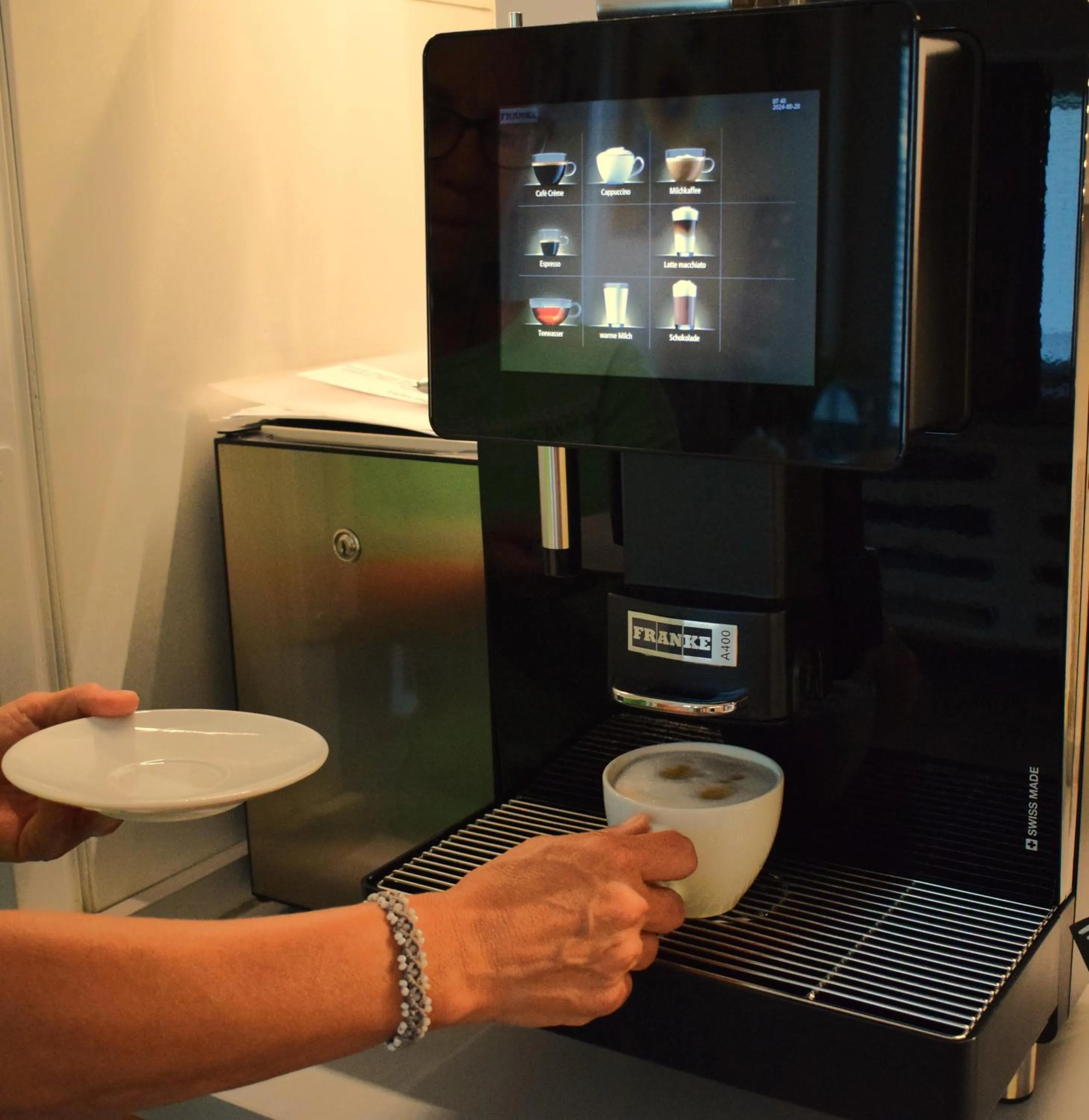 Coffee/tea facilities in Hotel Haus am Meer