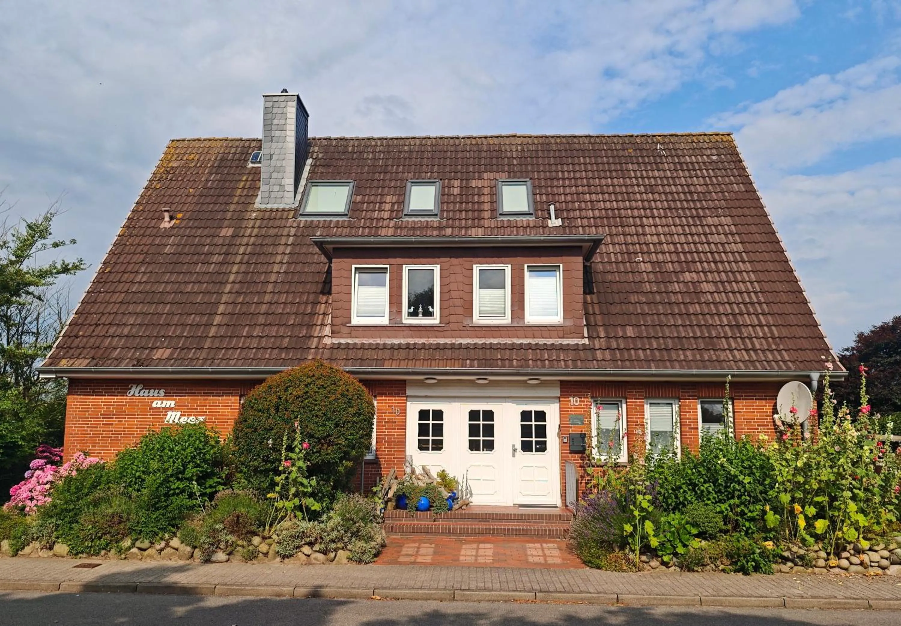Property building in Hotel Haus am Meer