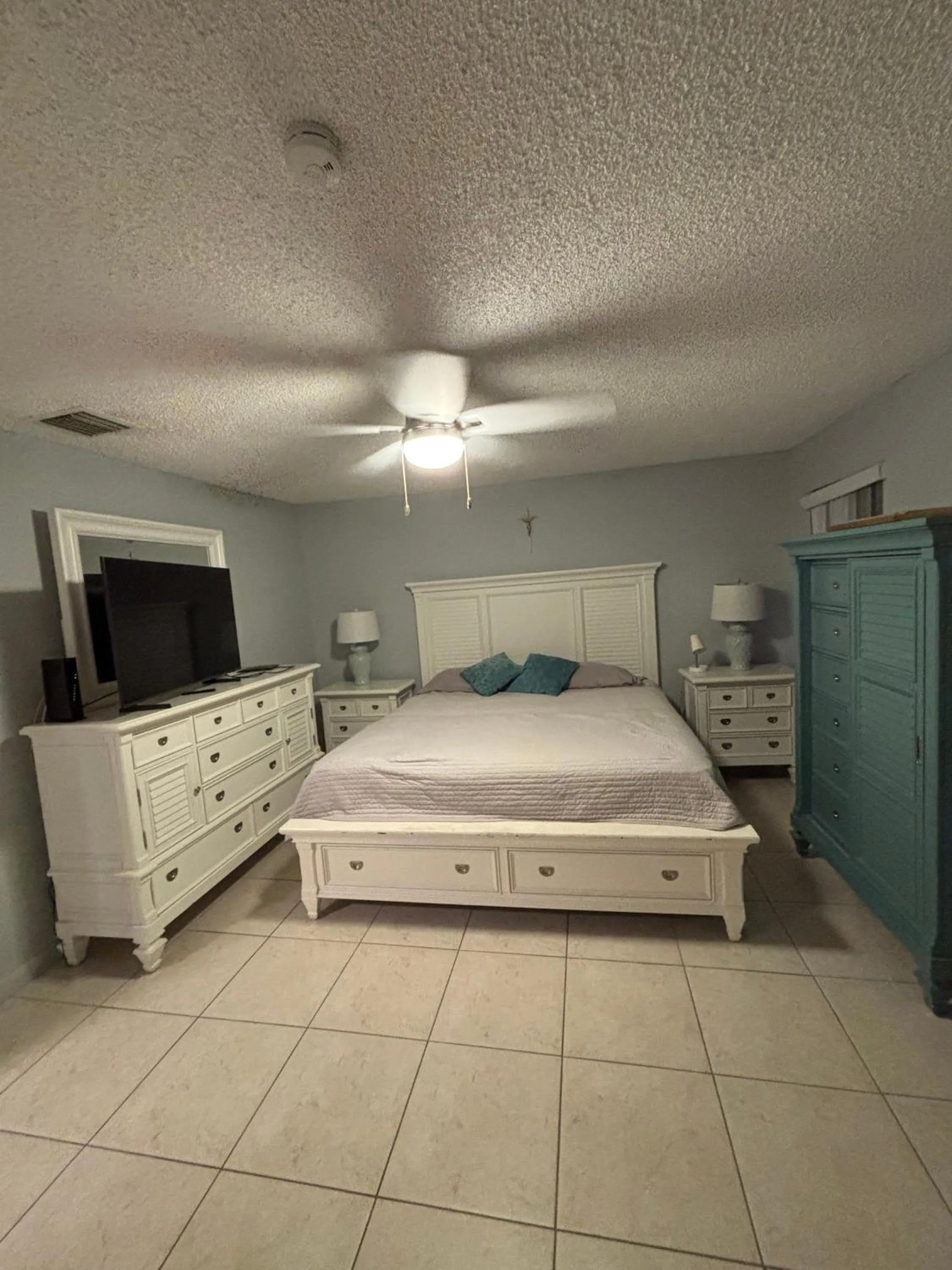 Bed in 82-10SW 135AV