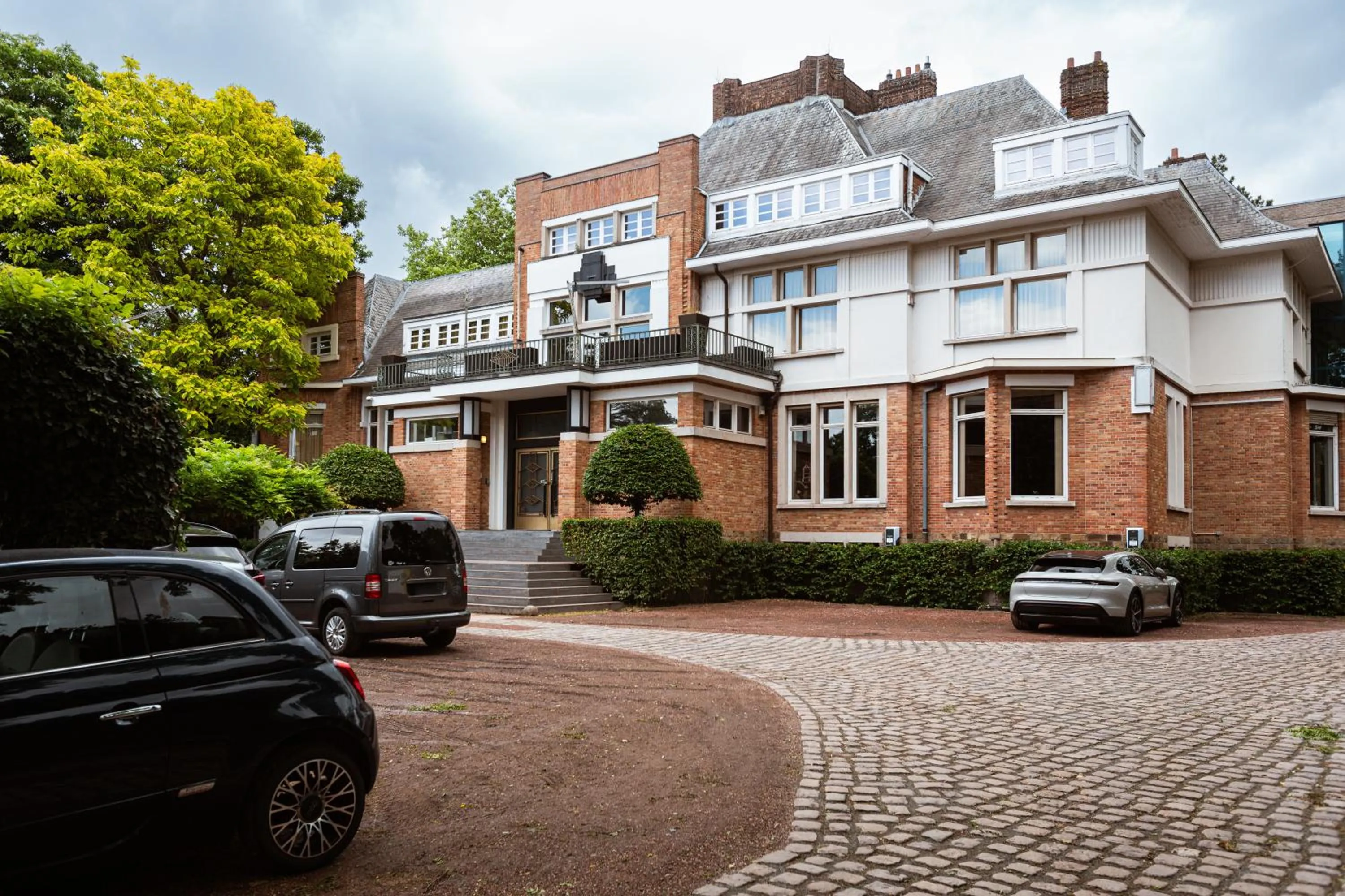 Property building in Hotel Orion