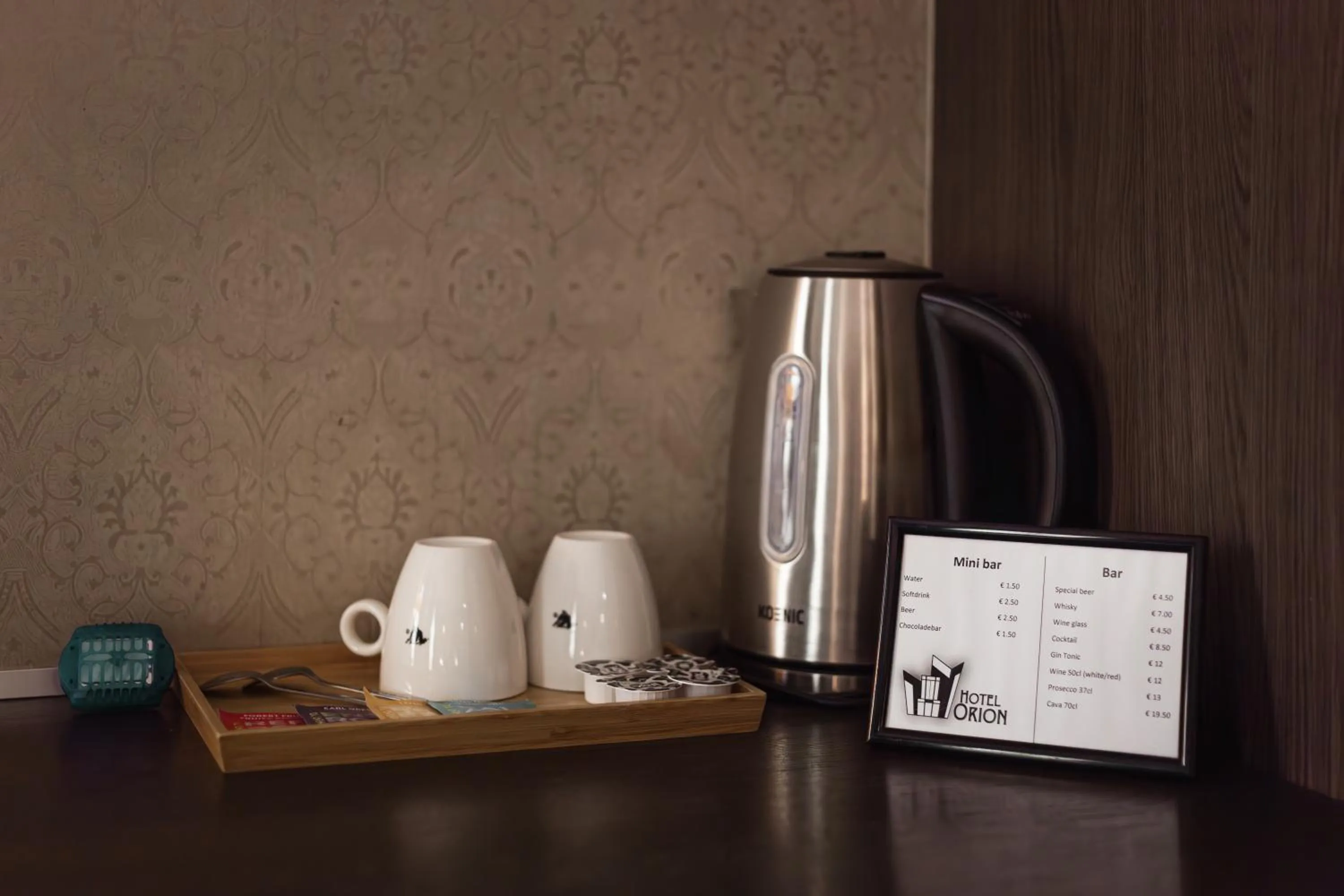 Coffee/tea facilities in Hotel Orion