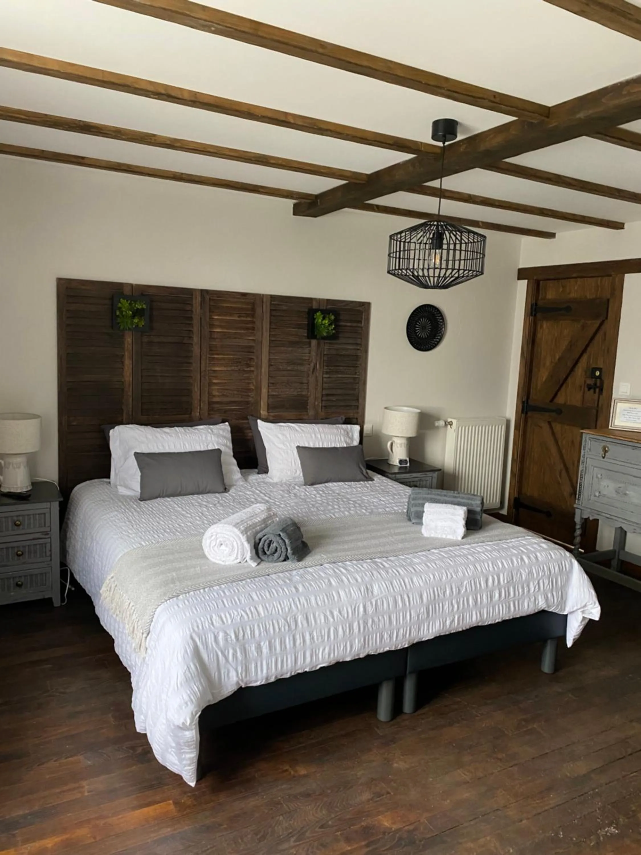 Deluxe Family Suite in La Bastide Du Bonheur Chambres et Tables D'Hôtes