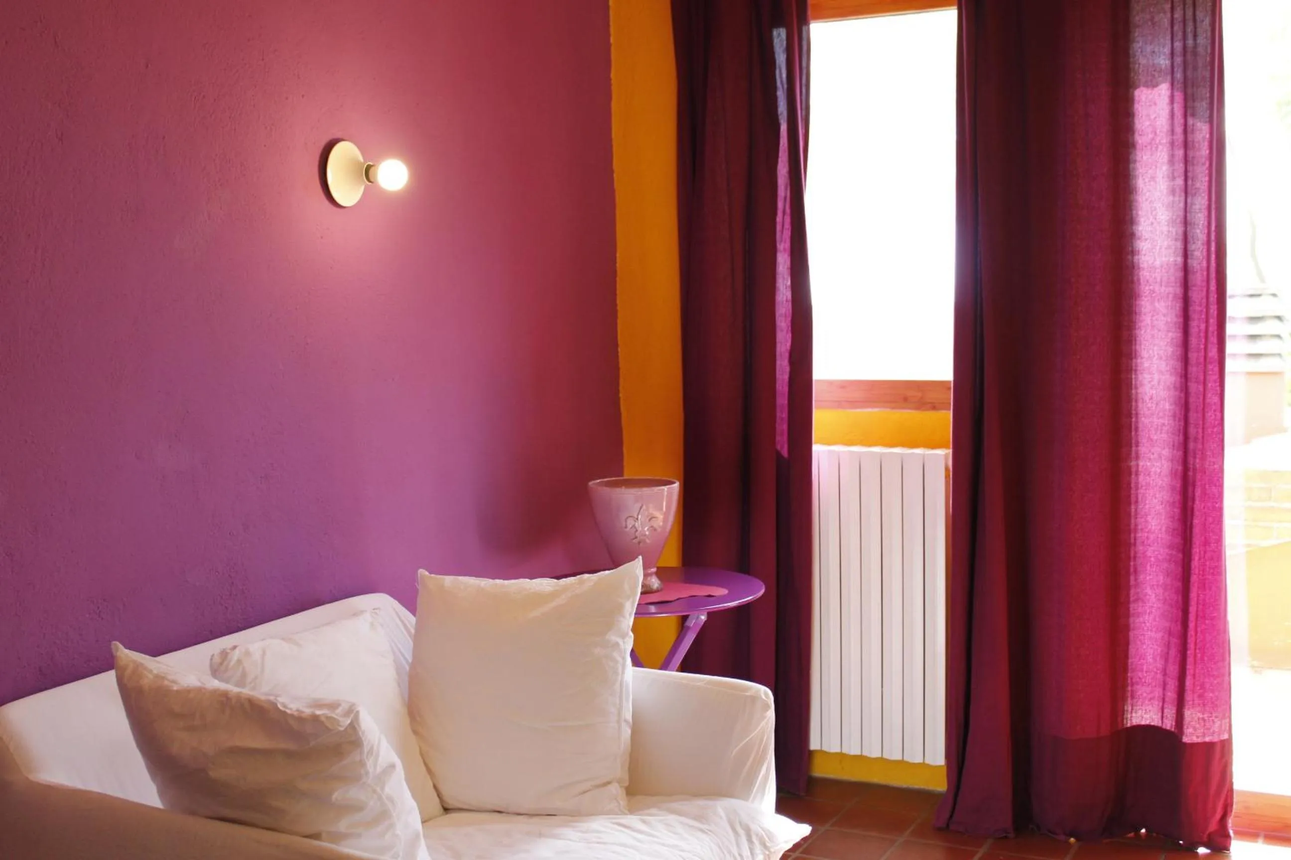 Living room, Bed in Relais San Damian