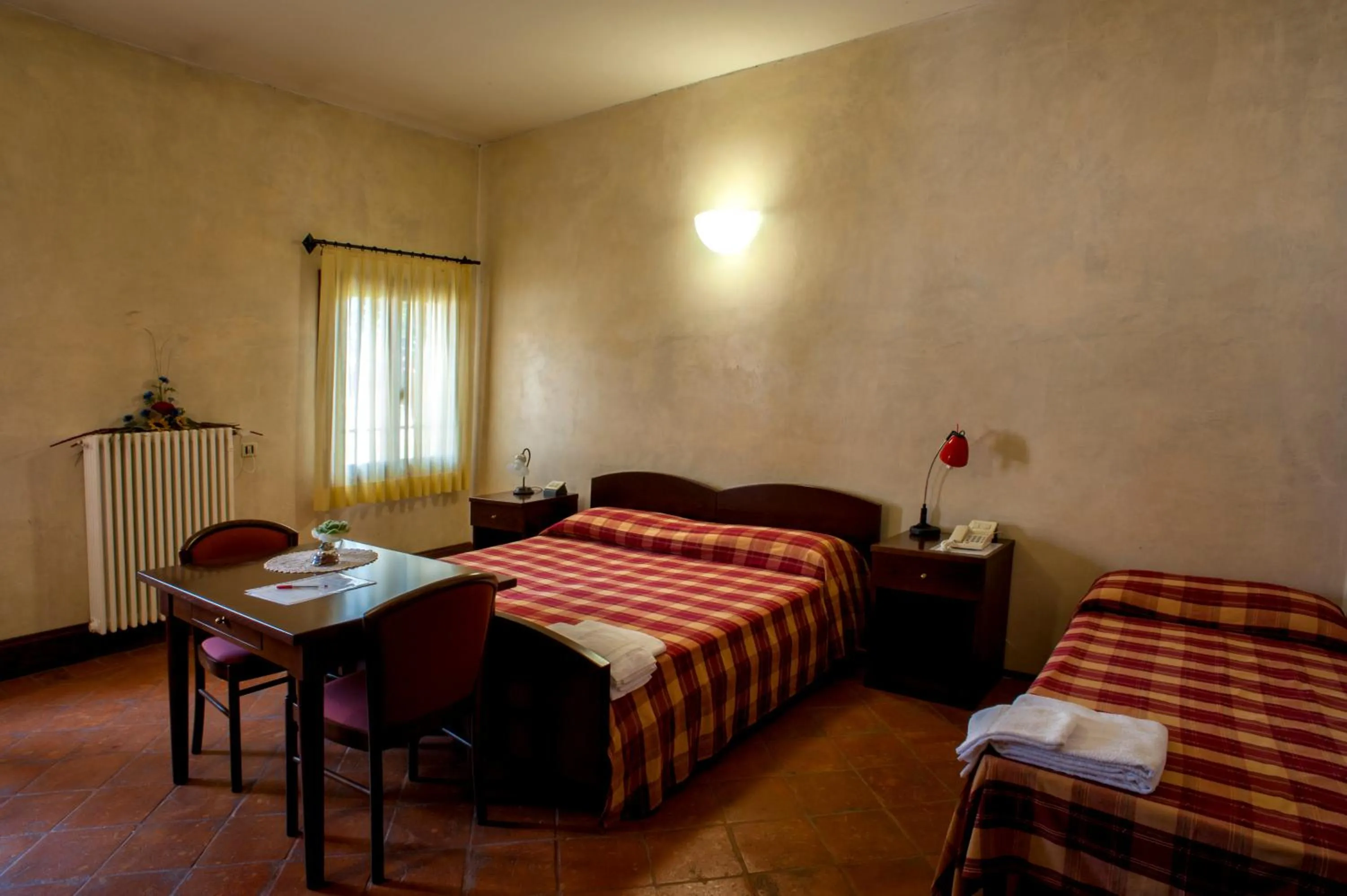 Bedroom, Bed in Hotel La Corte