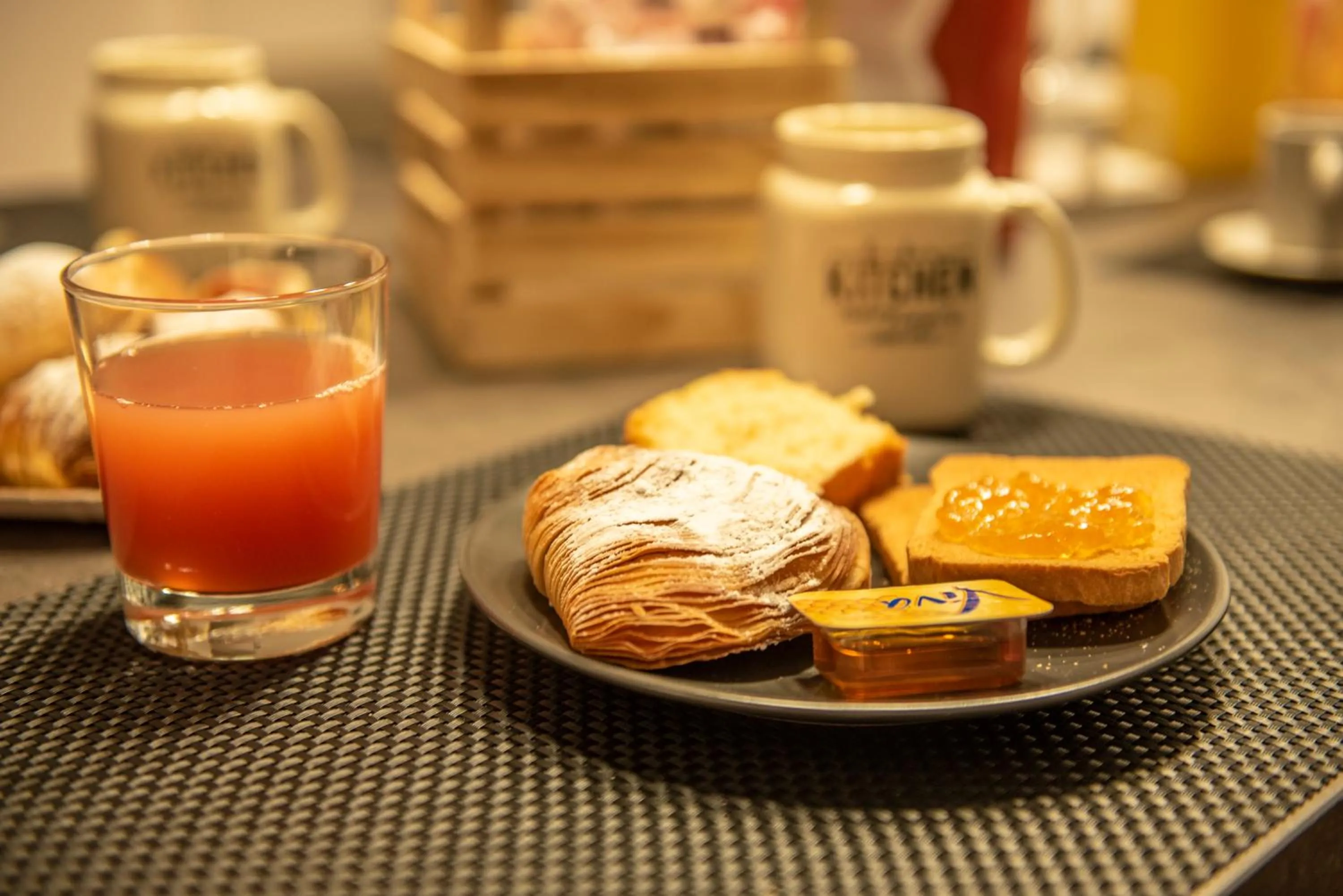 Food and drinks in Petrucci B&B