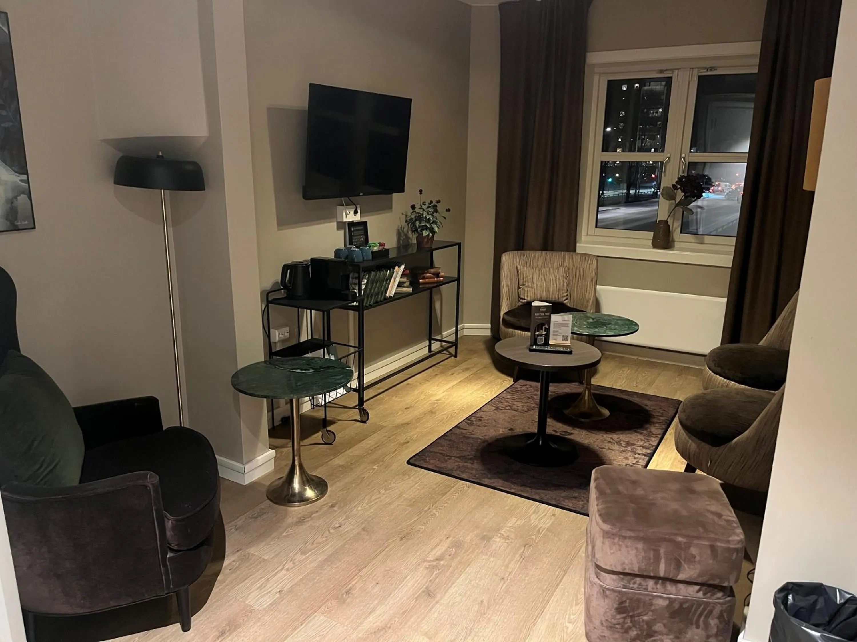 Living room in Aksjemøllen - by Classic Norway Hotels