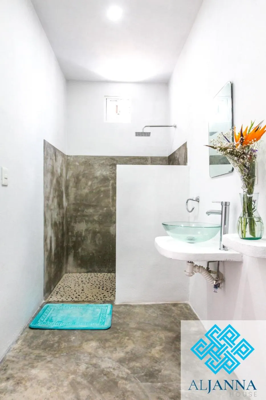 Shower in Aljanna House