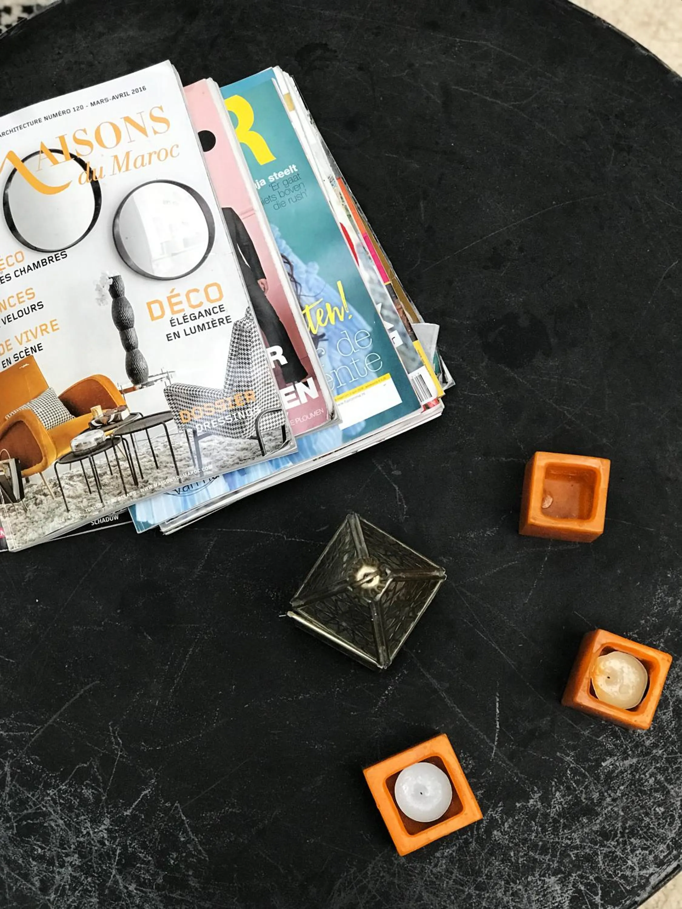 Library in Riad Orange