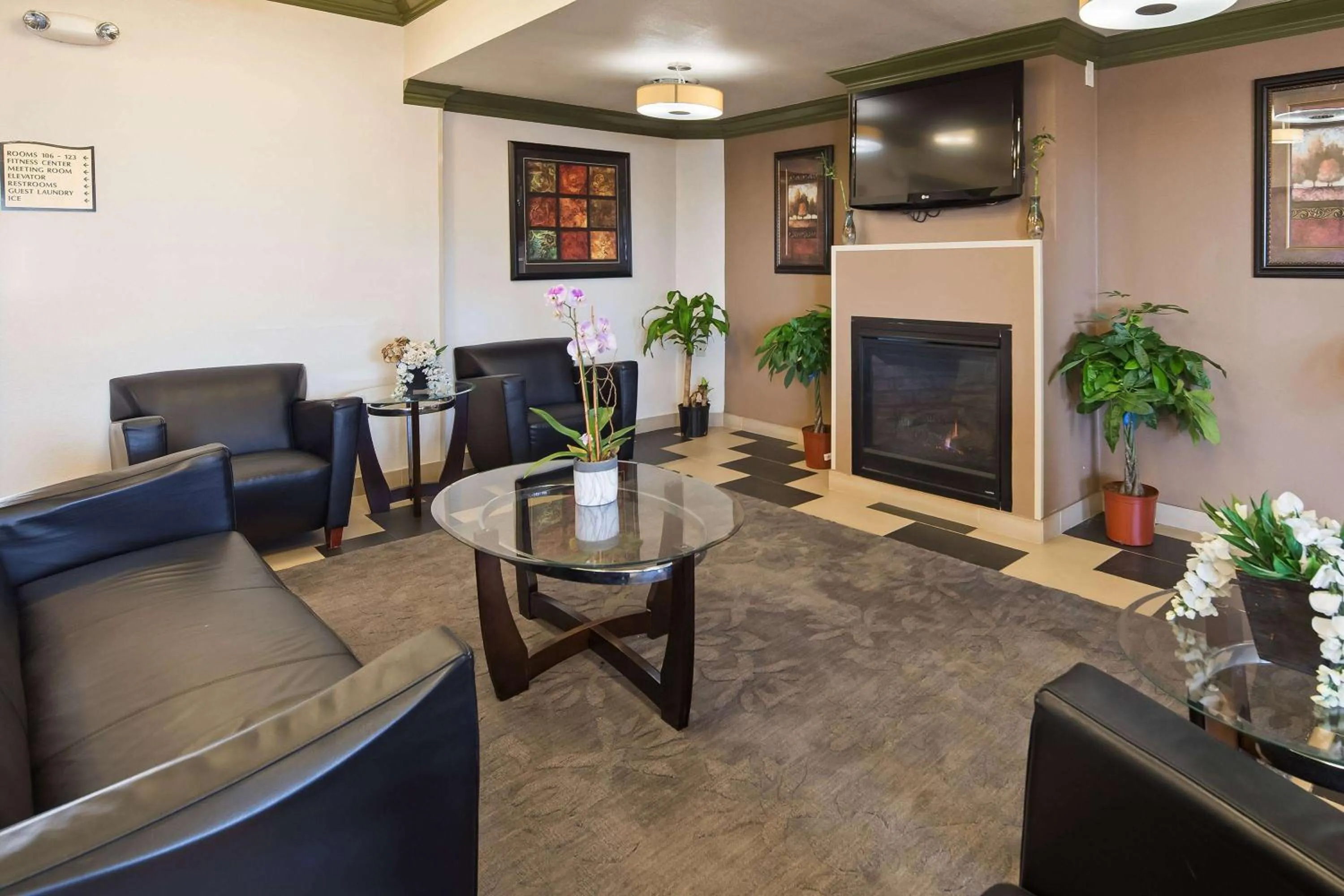 Lobby or reception in Baymont by Wyndham Marion, OH