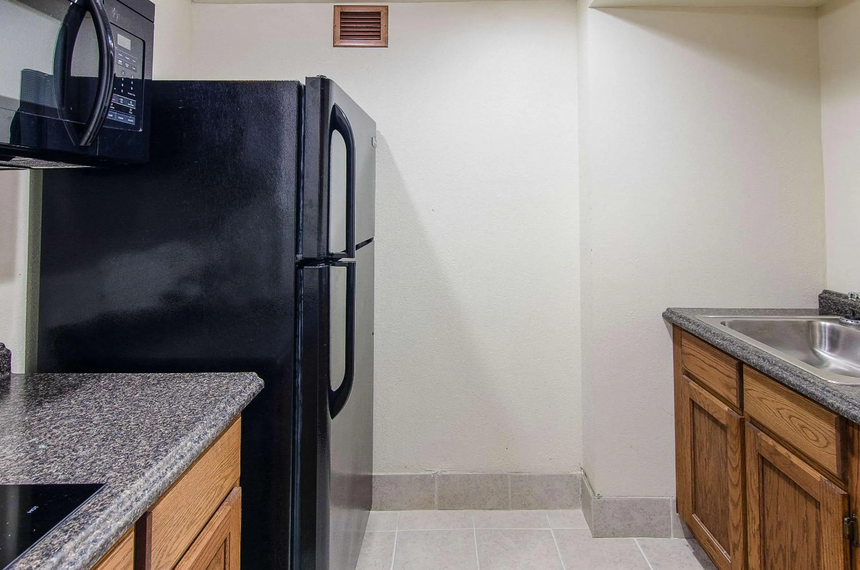 Photo of the whole room in Econo Lodge Inn & Suites Norton - Wise South