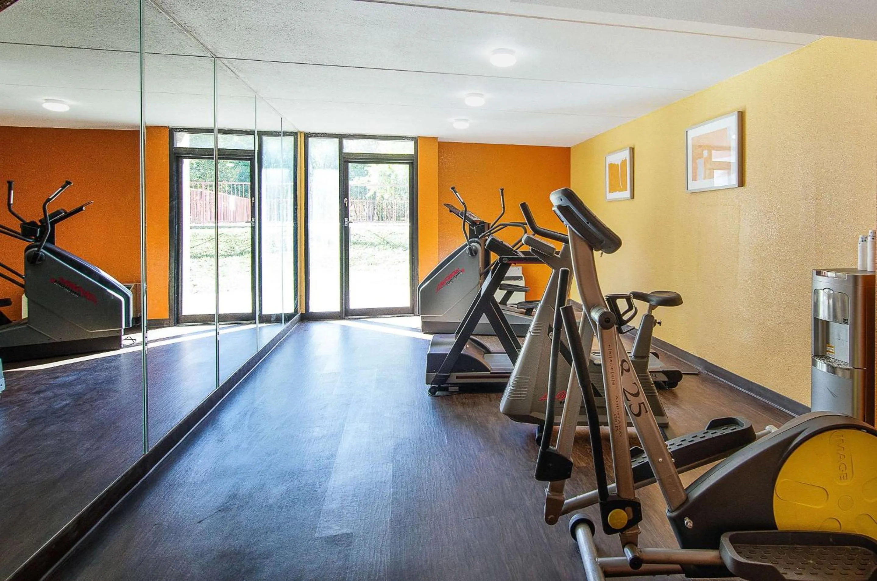 Fitness centre/facilities in Econo Lodge Inn & Suites Norton - Wise South