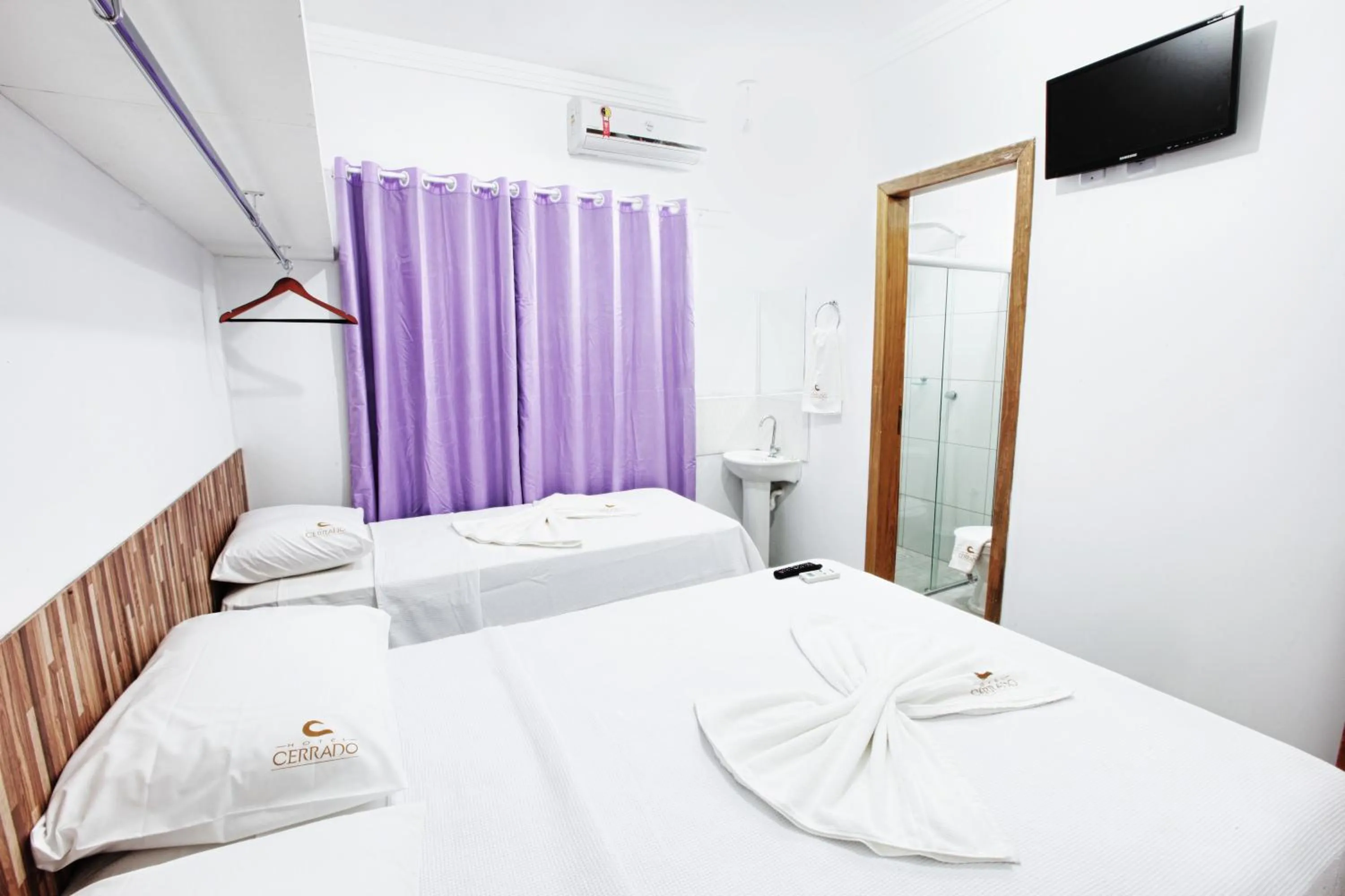 Bed in Hotel Cerrado
