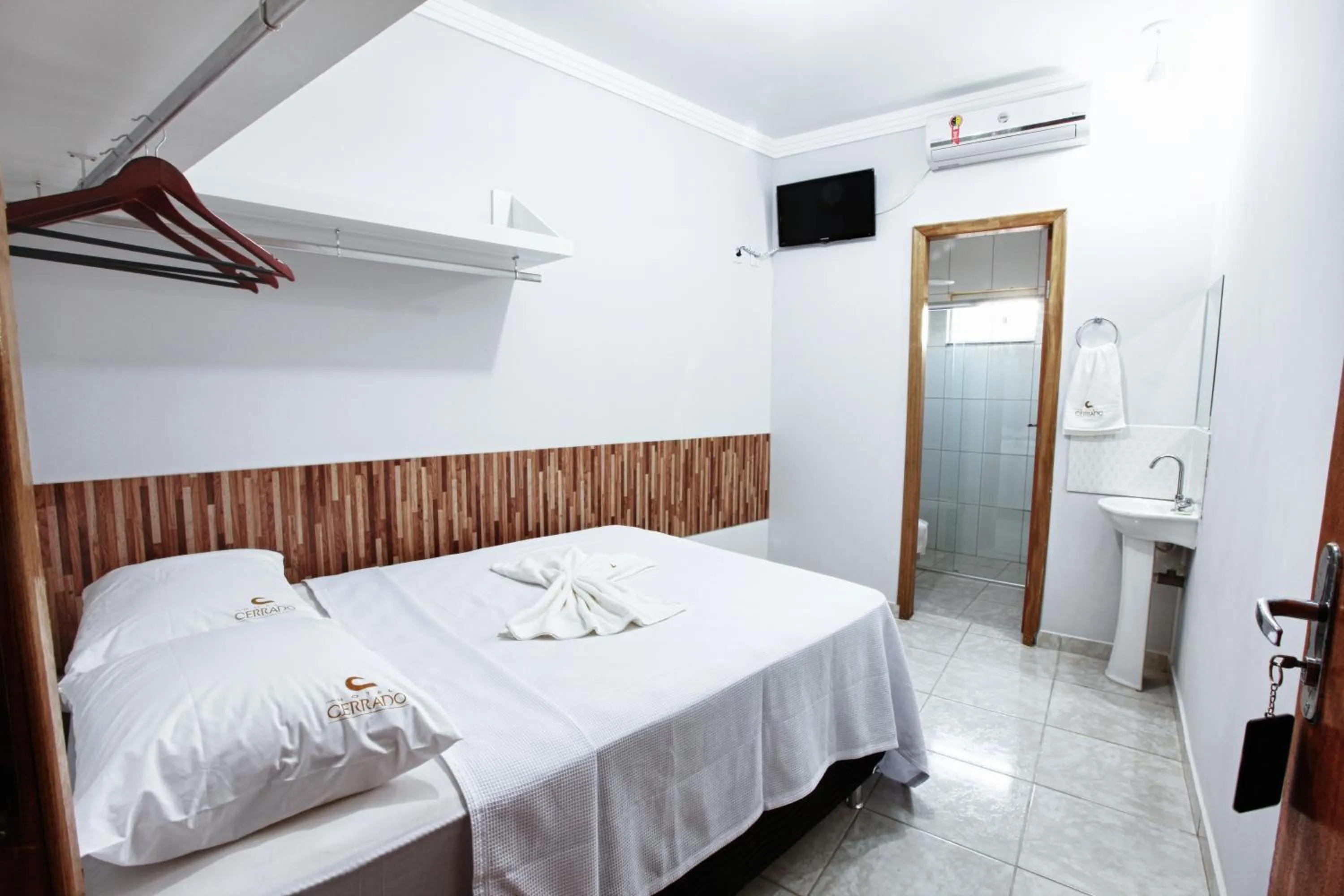 Bed in Hotel Cerrado