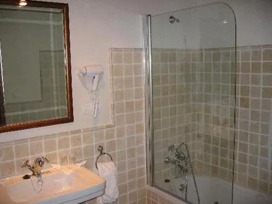 Bathroom in Hospedería del Monasterio