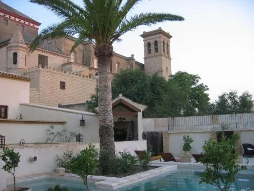 Property building in Hospedería del Monasterio