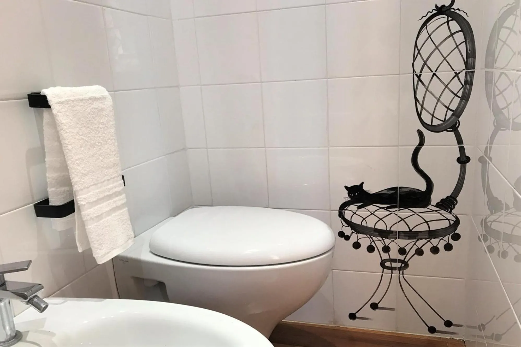 Bathroom in Domus Caecilia - via Cola di Rienzo