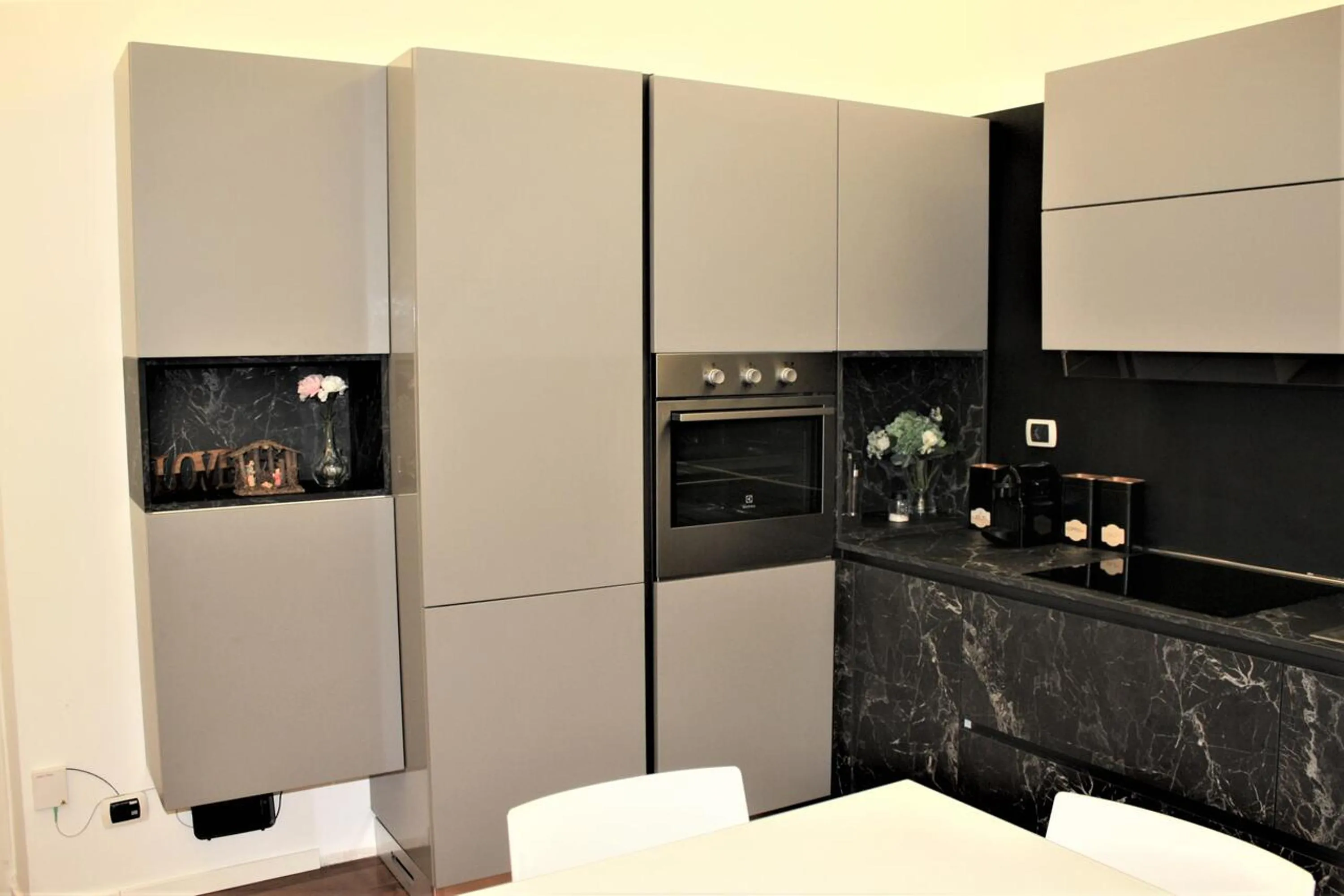 Kitchen or kitchenette in Domus Caecilia - via Cola di Rienzo