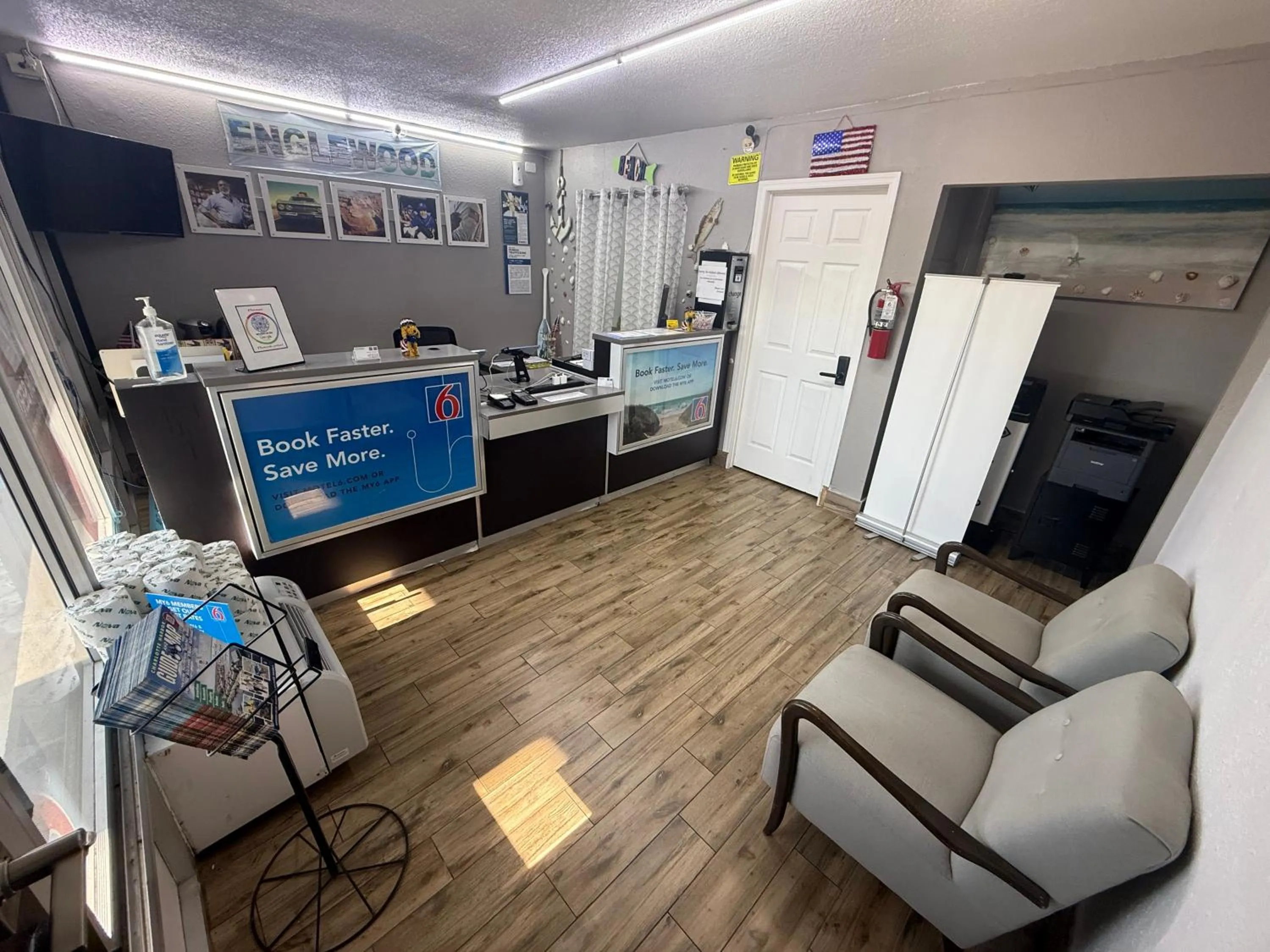 Lobby or reception in Motel 6 Englewood, FL