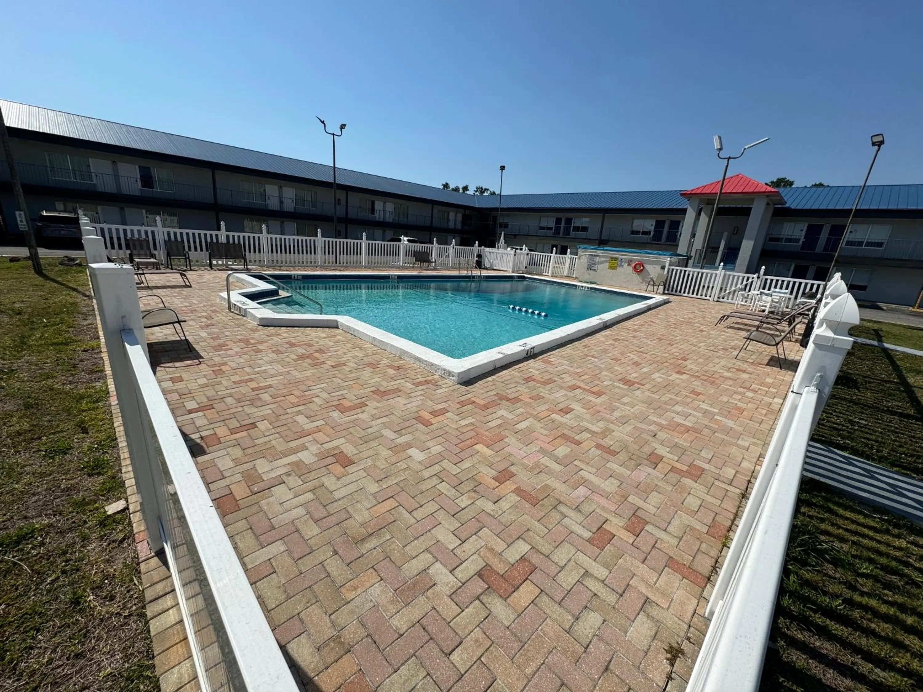 Swimming pool in Motel 6 Englewood, FL