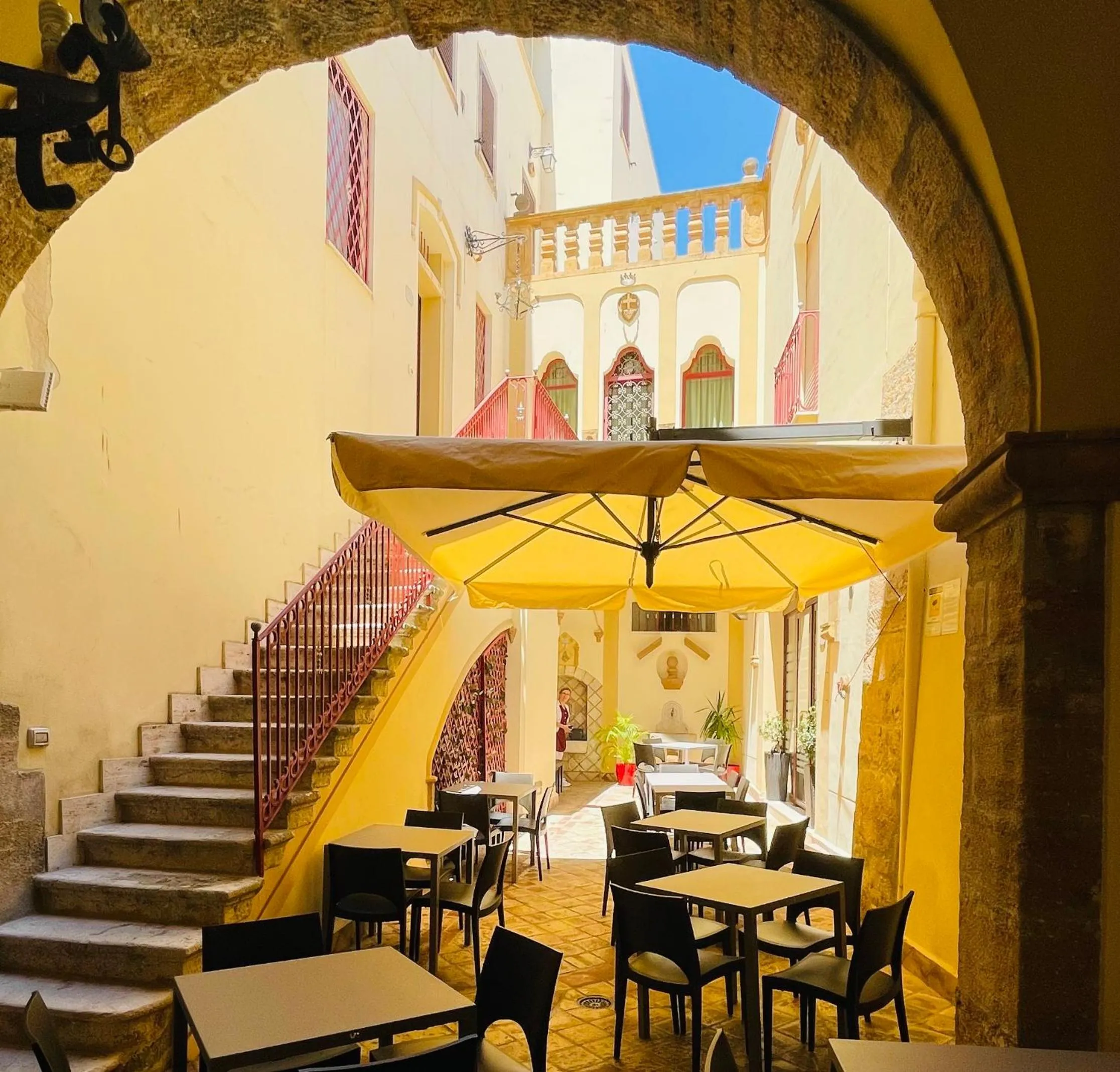 Lounge or bar in Vittorio Emanuele Boutique Hotel