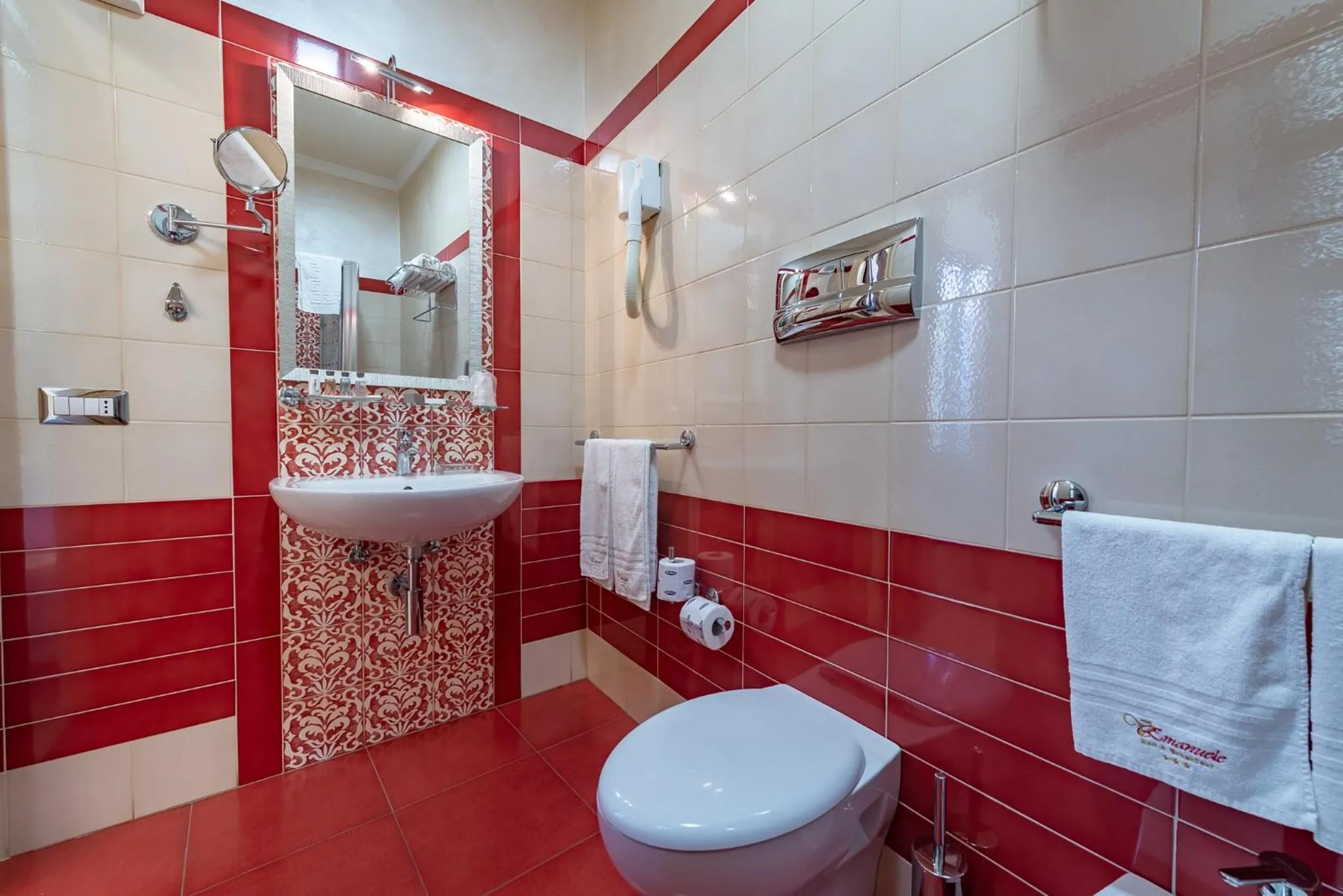 Bath in Vittorio Emanuele Boutique Hotel