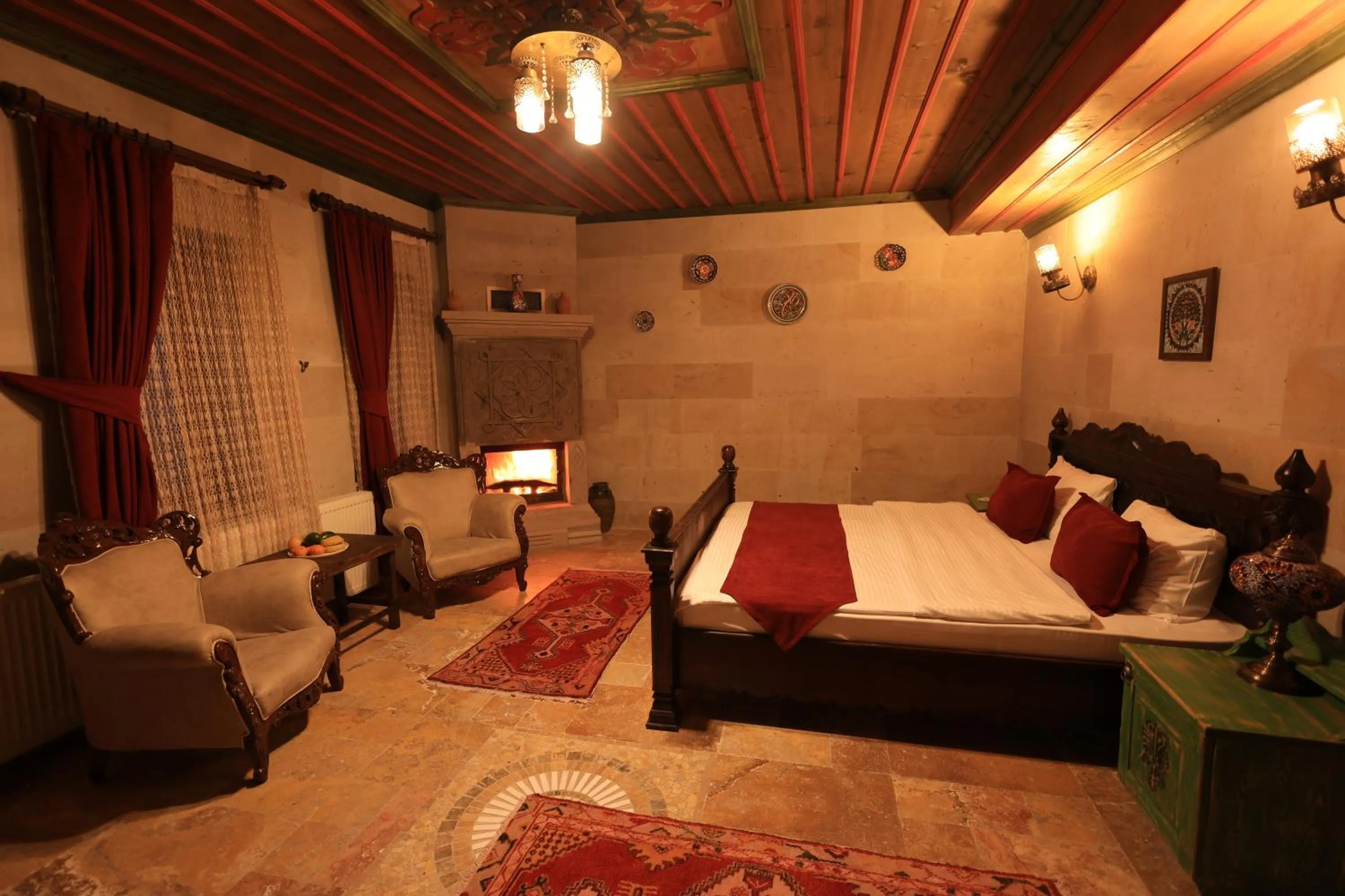 Photo of the whole room, Bed in Katapa Stone House