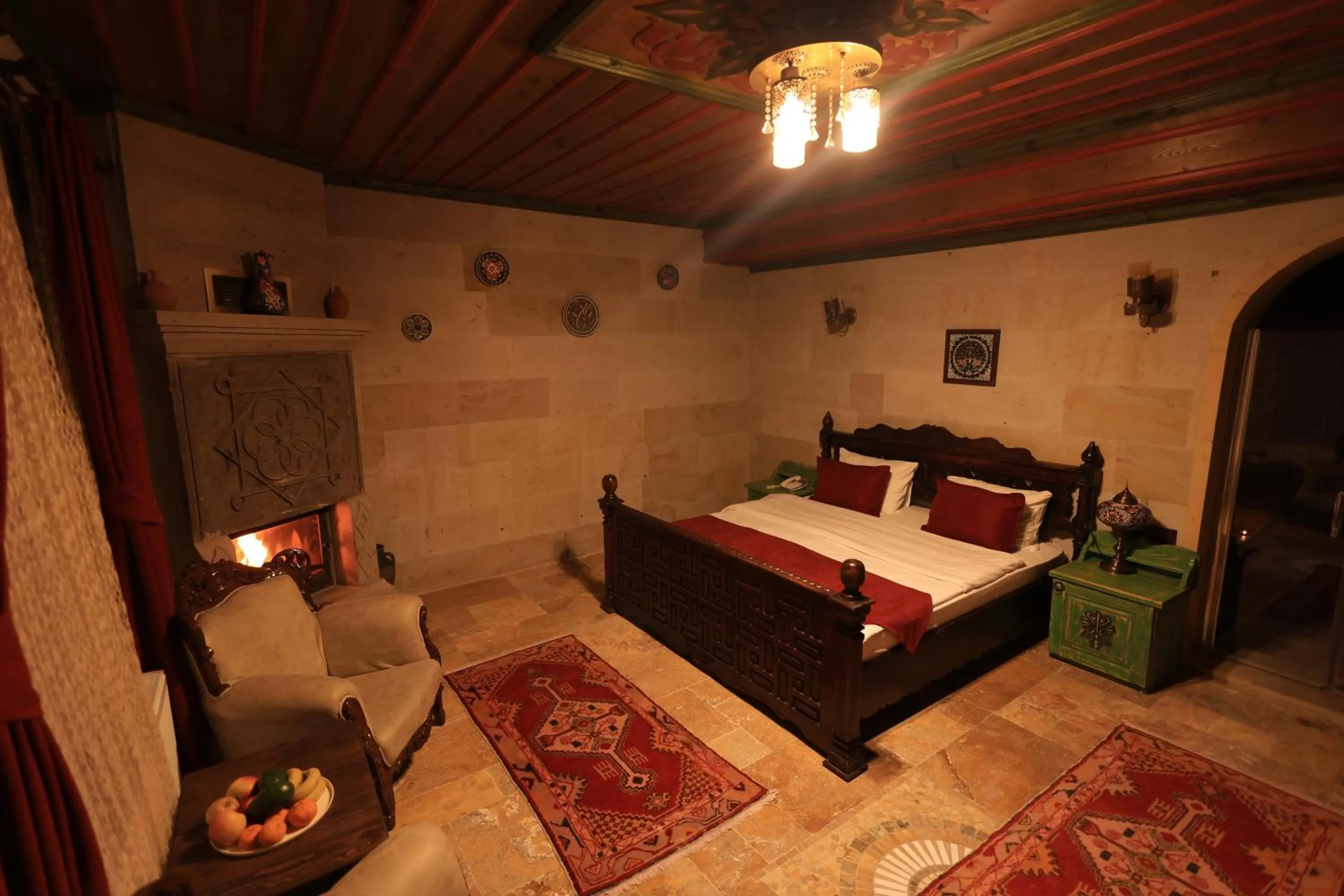 Bedroom, Bed in Katapa Stone House