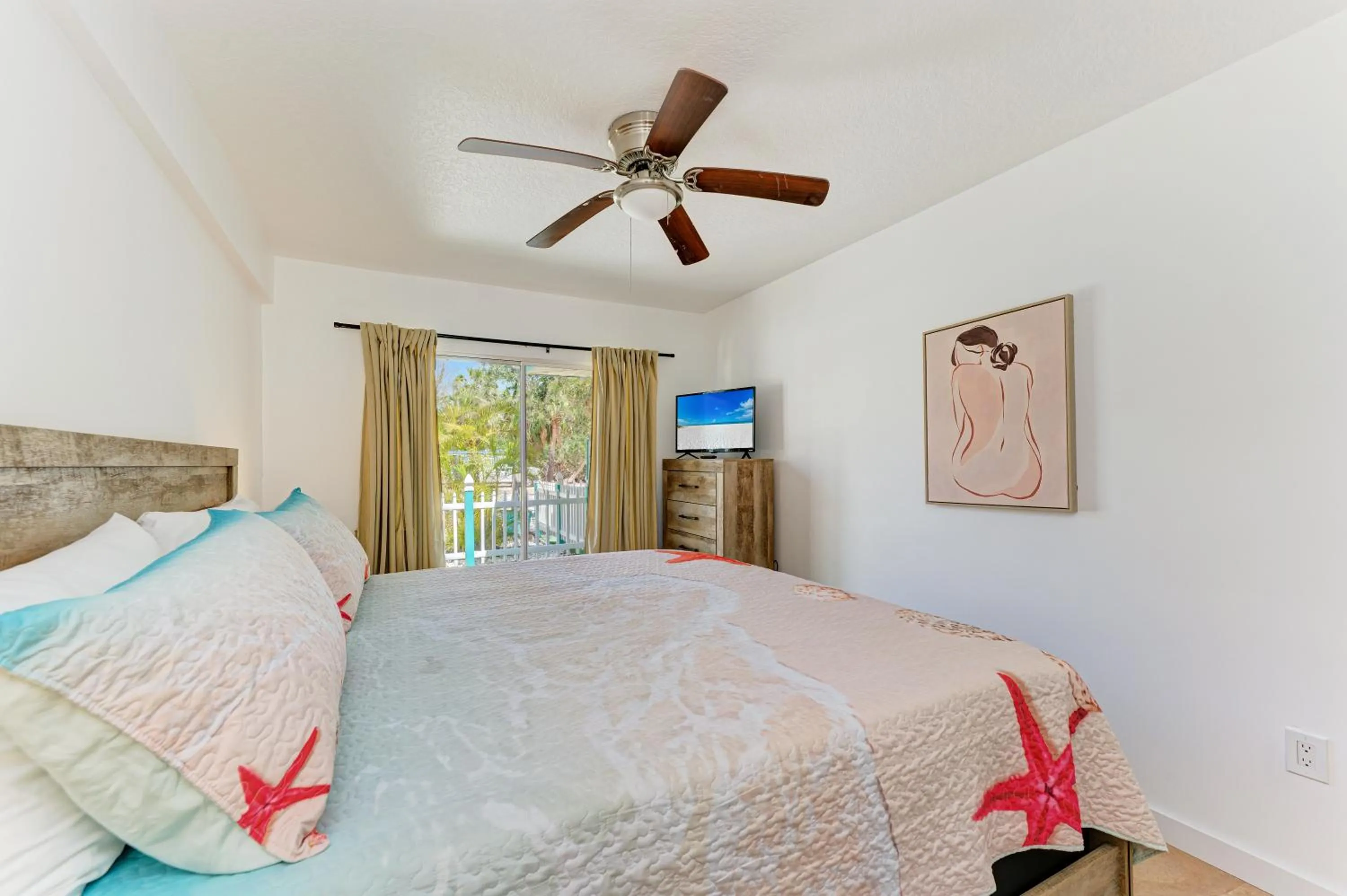 Bedroom, Bed in The Ringling Beach House