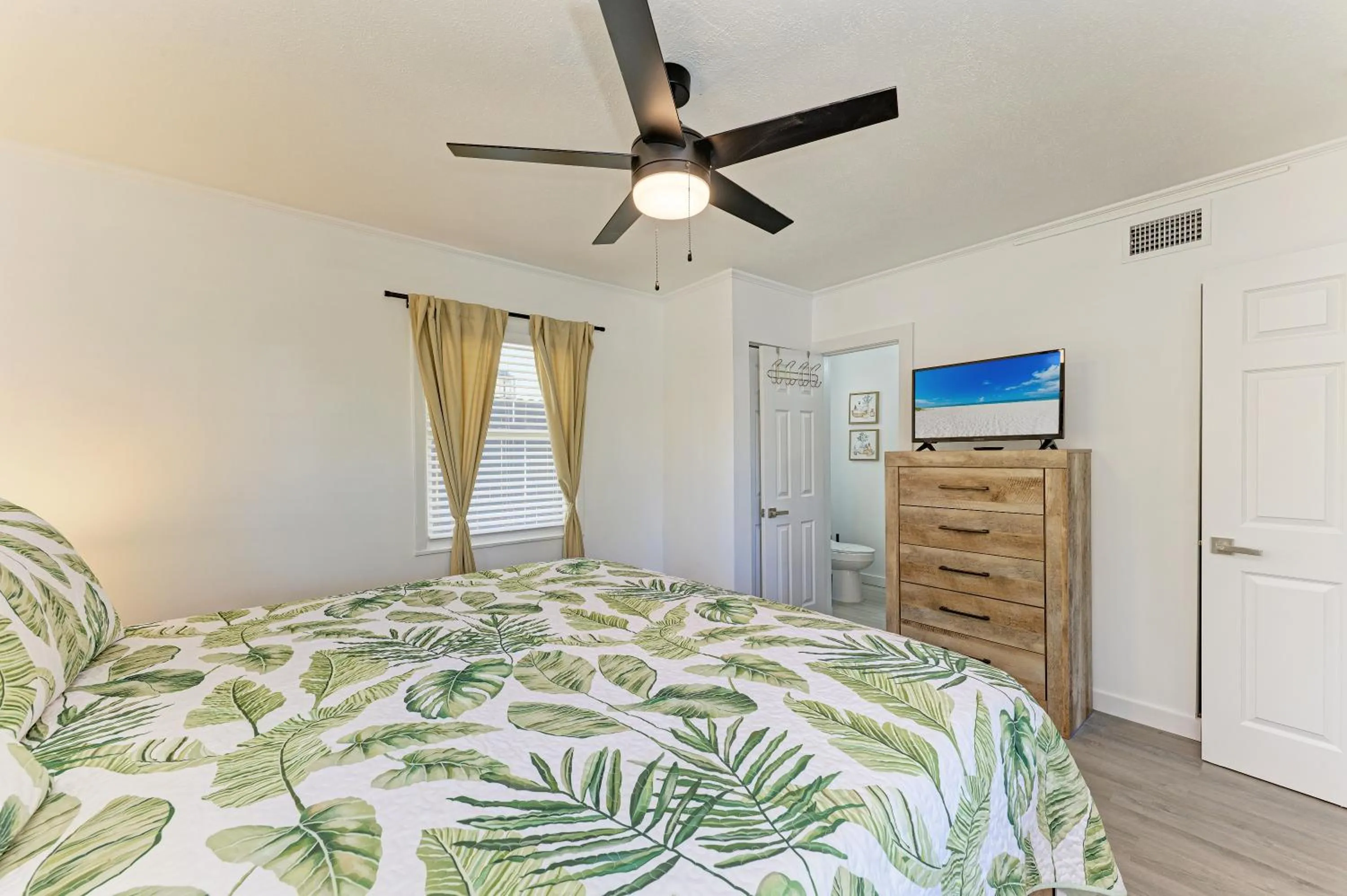 Bedroom, Bed in The Ringling Beach House