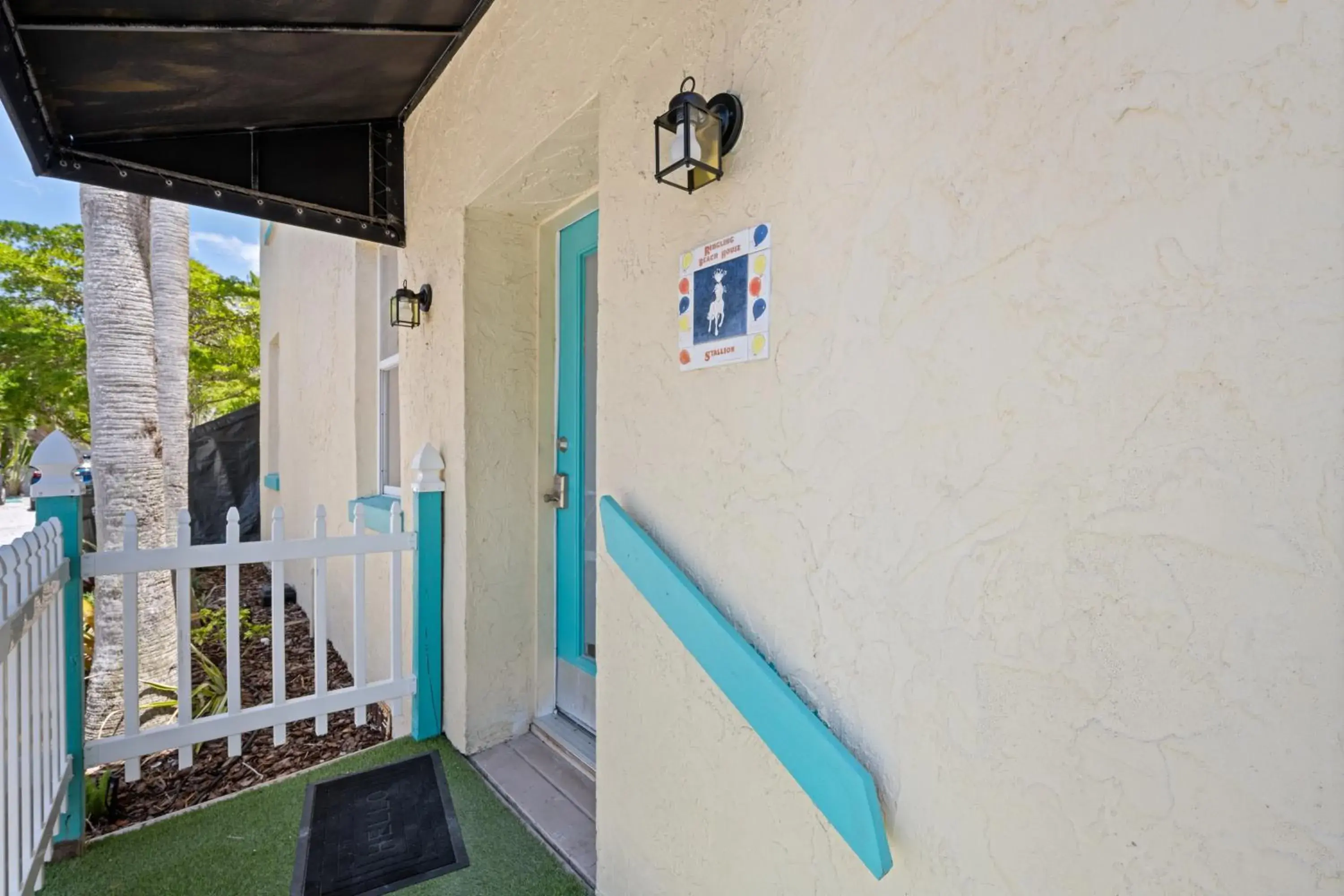 Facade/entrance in The Ringling Beach House Facade/entrance in The Ringling Beach House