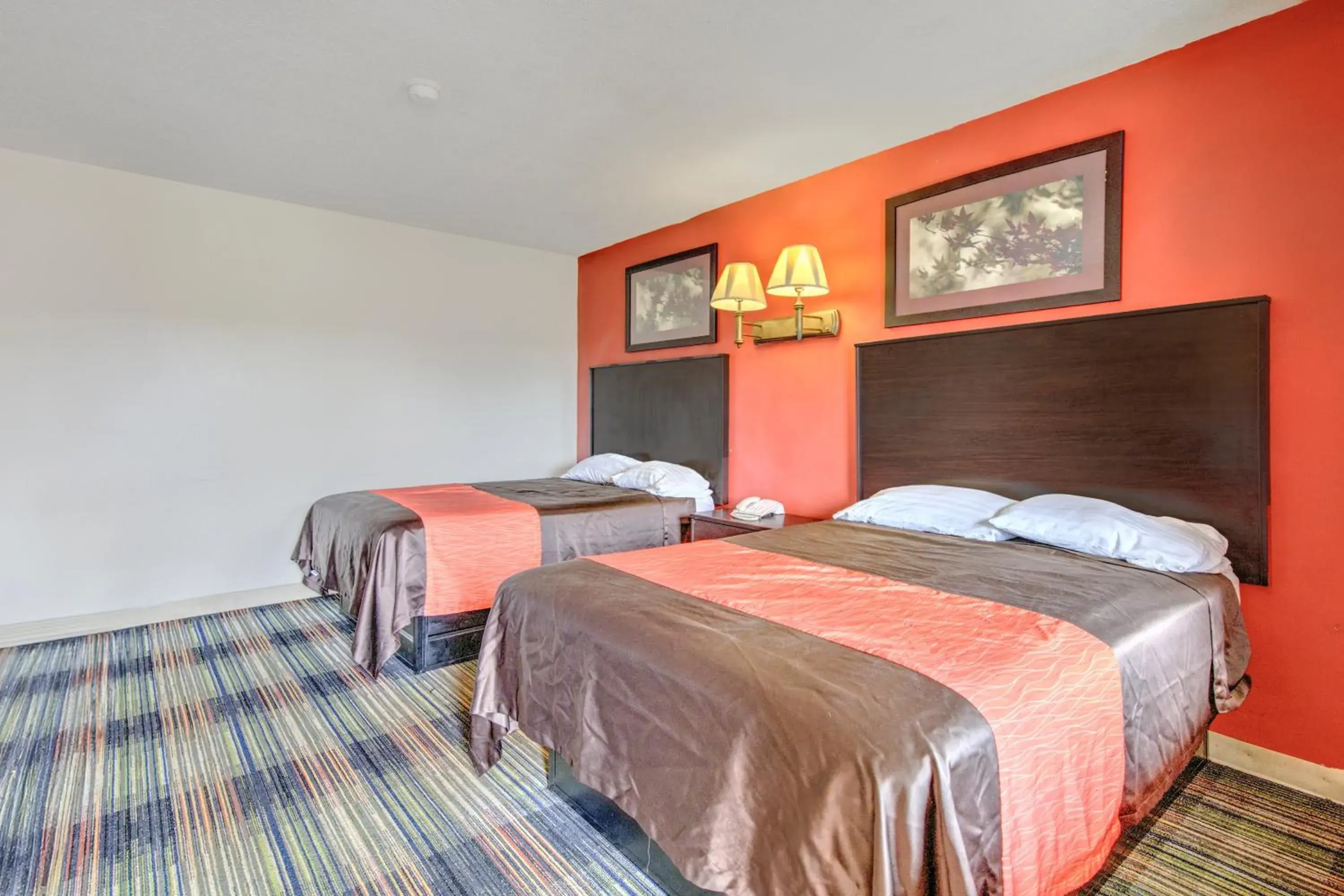 Bedroom, Bed in OYO Palm Leaf Motel Bedroom, Bed in OYO Palm Leaf Motel