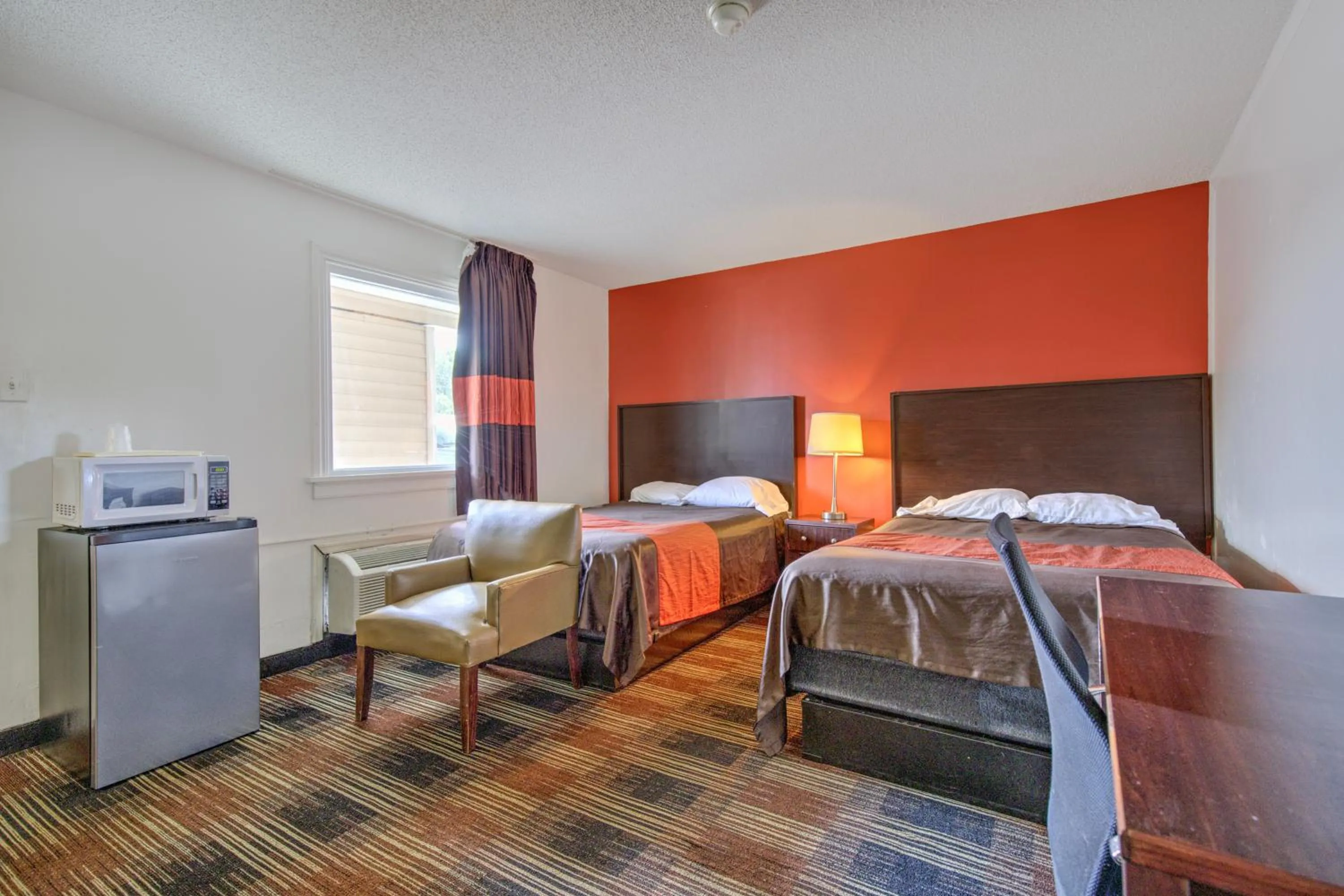 Bedroom, Bed in OYO Palm Leaf Motel