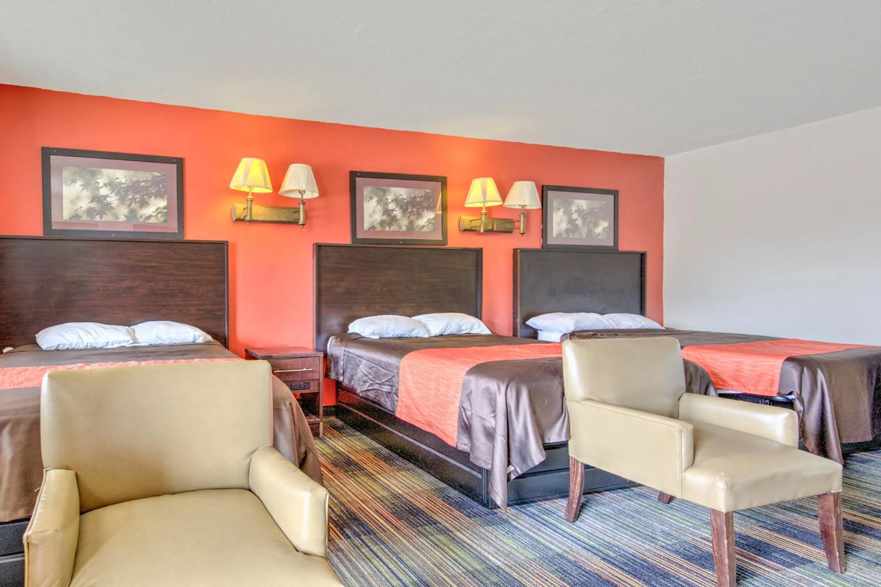 Bedroom, Bed in OYO Palm Leaf Motel