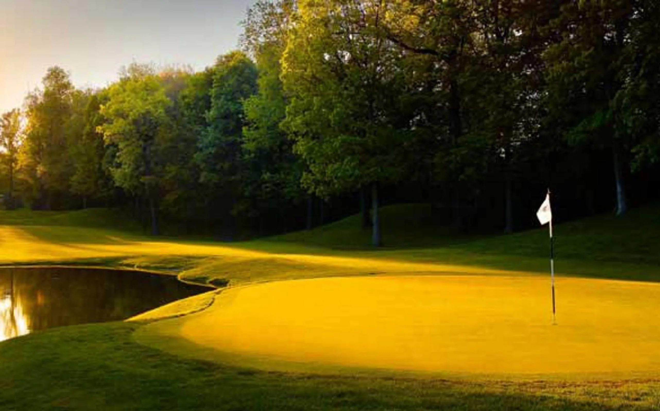 Golfcourse in The Bertram Inn at Glenmoor