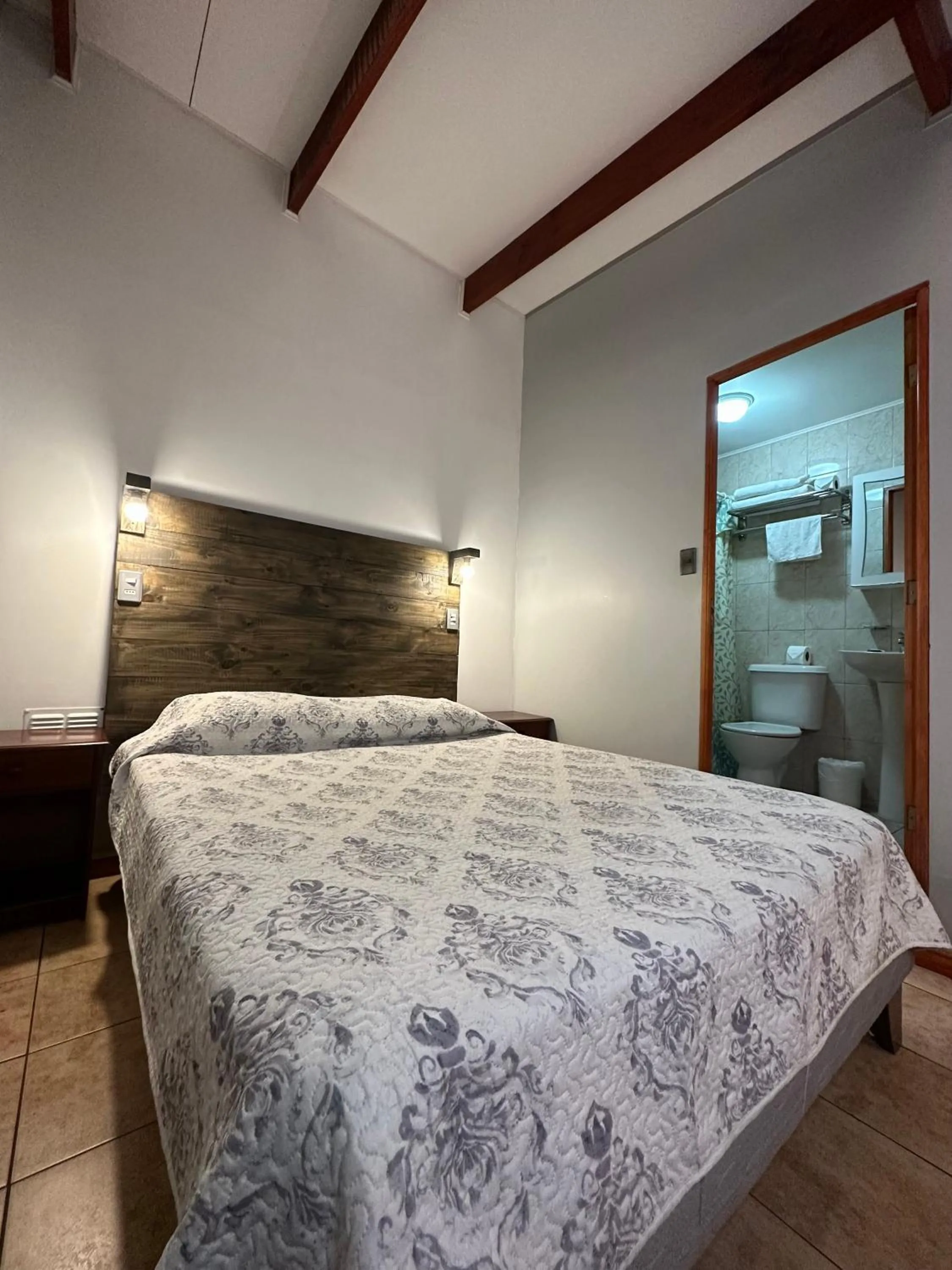 Bedroom, Bed in Hotel Plaza Colon