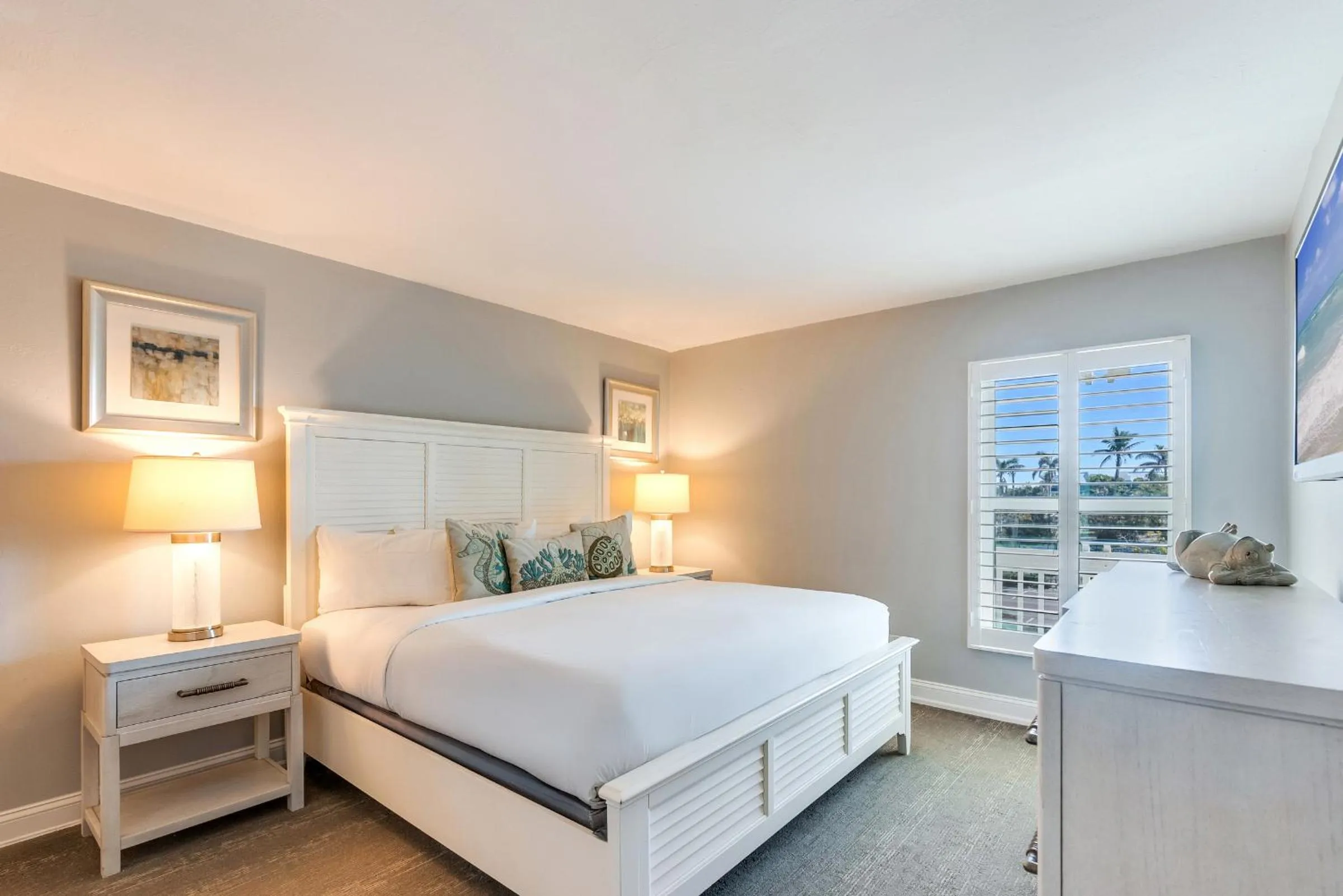 Bedroom, Bed in South Seas