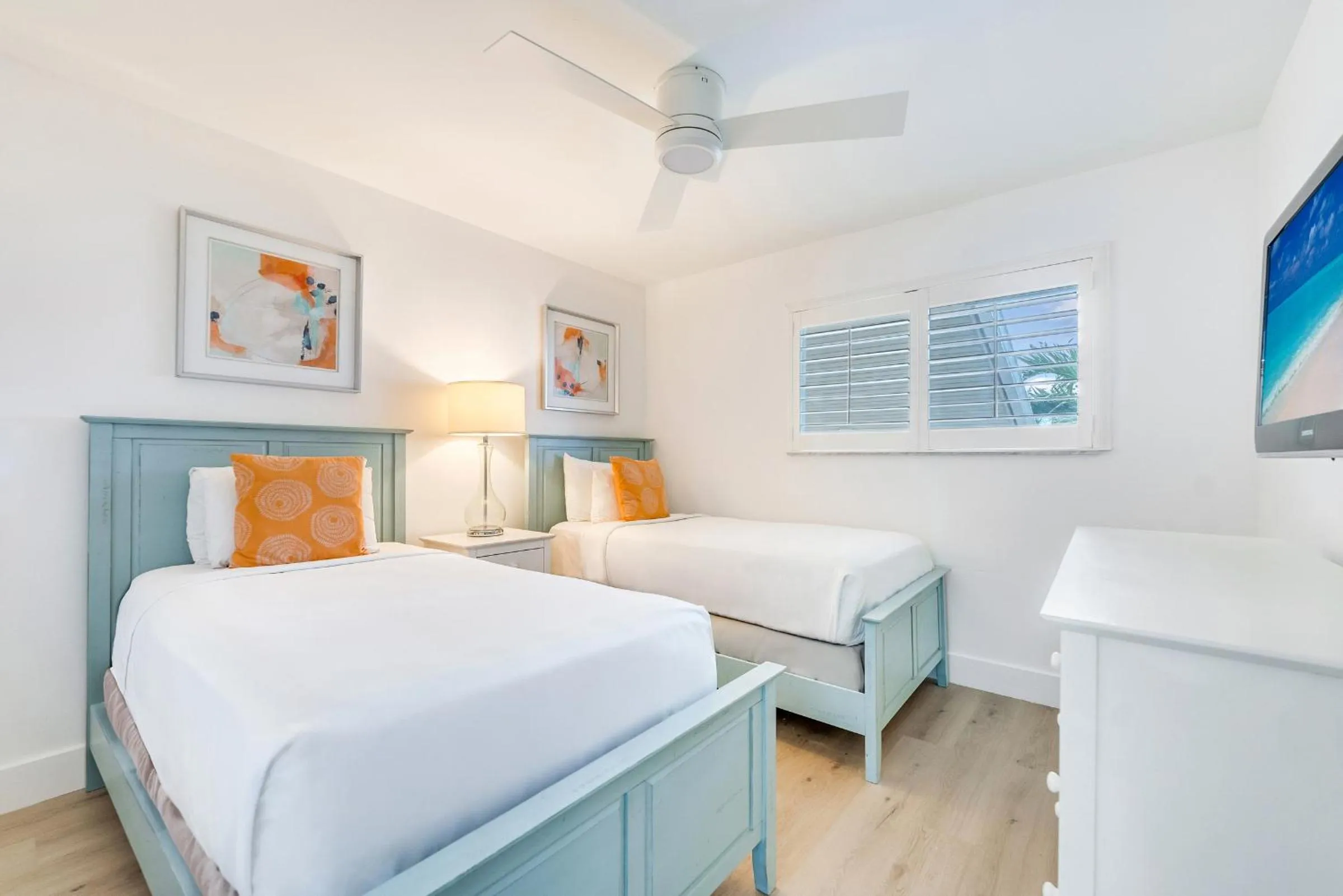 Bedroom, Bed in South Seas