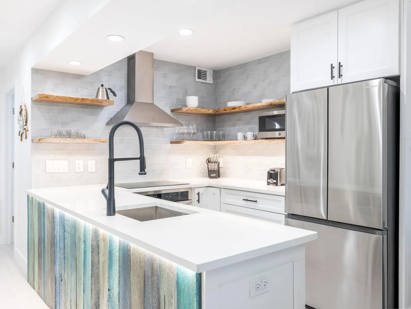 Kitchen or kitchenette in South Seas