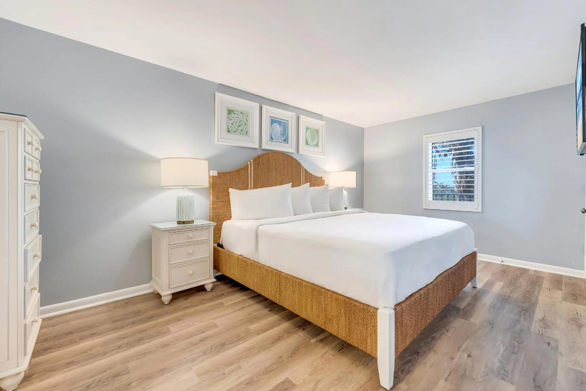 Bedroom, Bed in South Seas