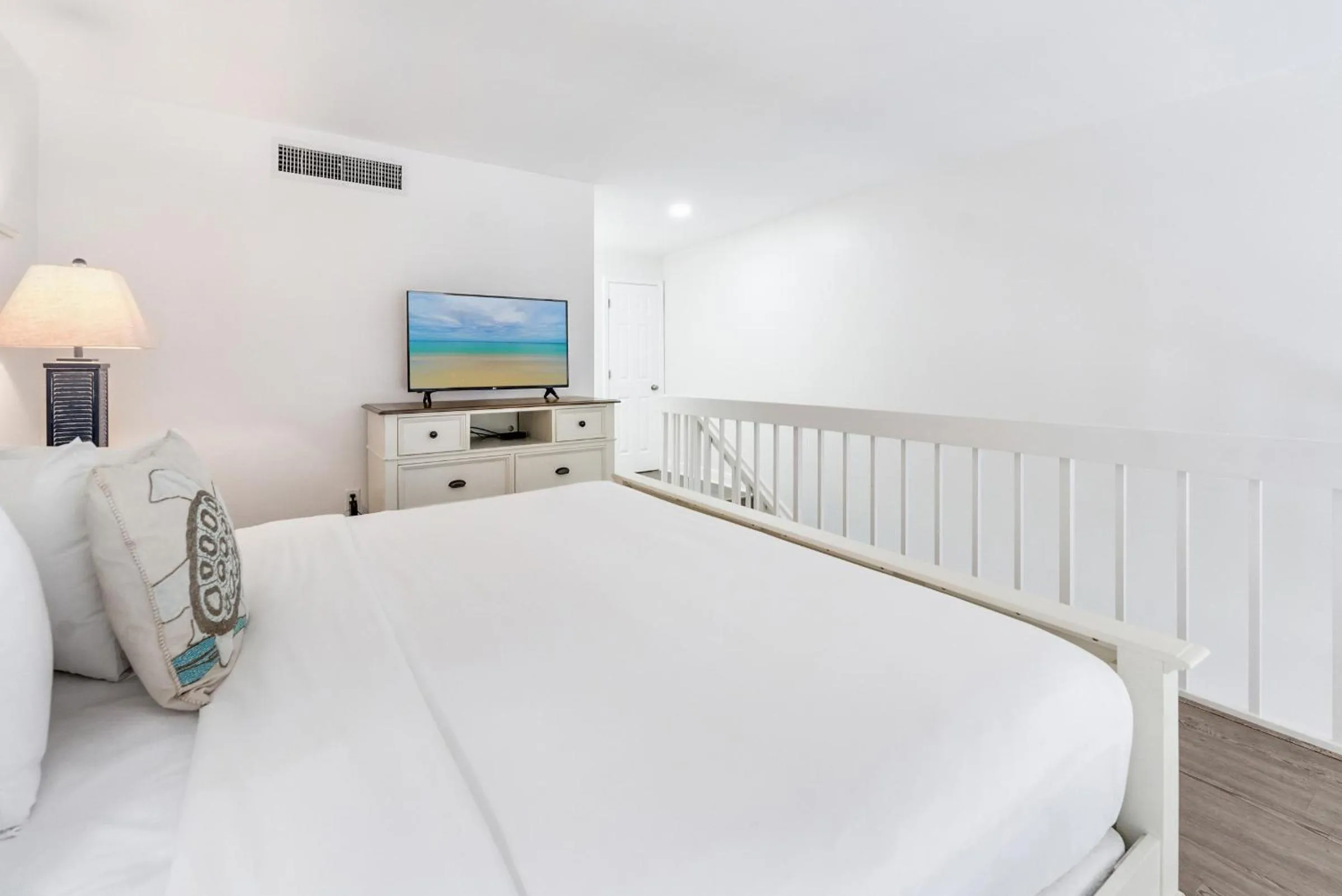 Bedroom, Bed in South Seas