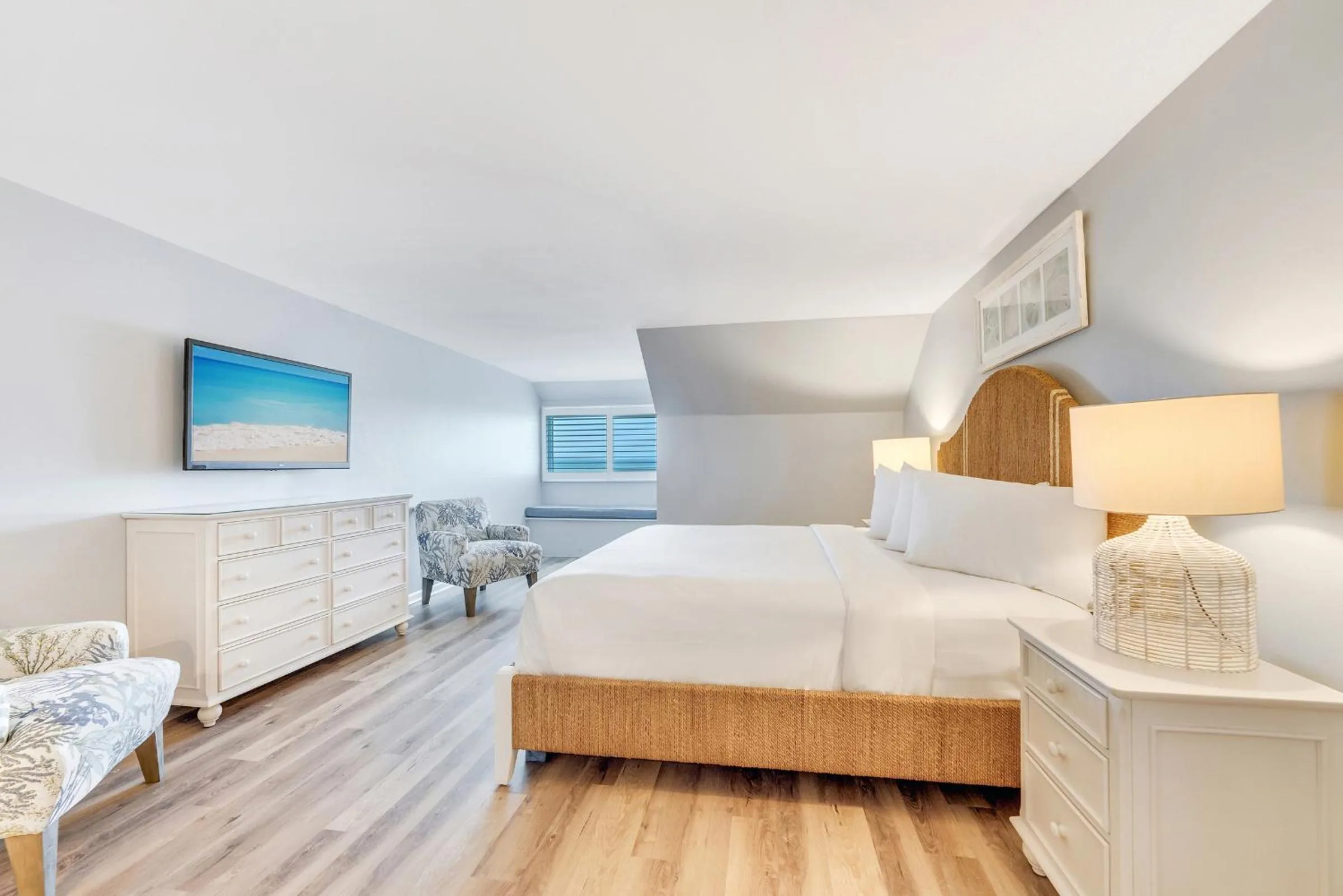 Bedroom, Bed in South Seas