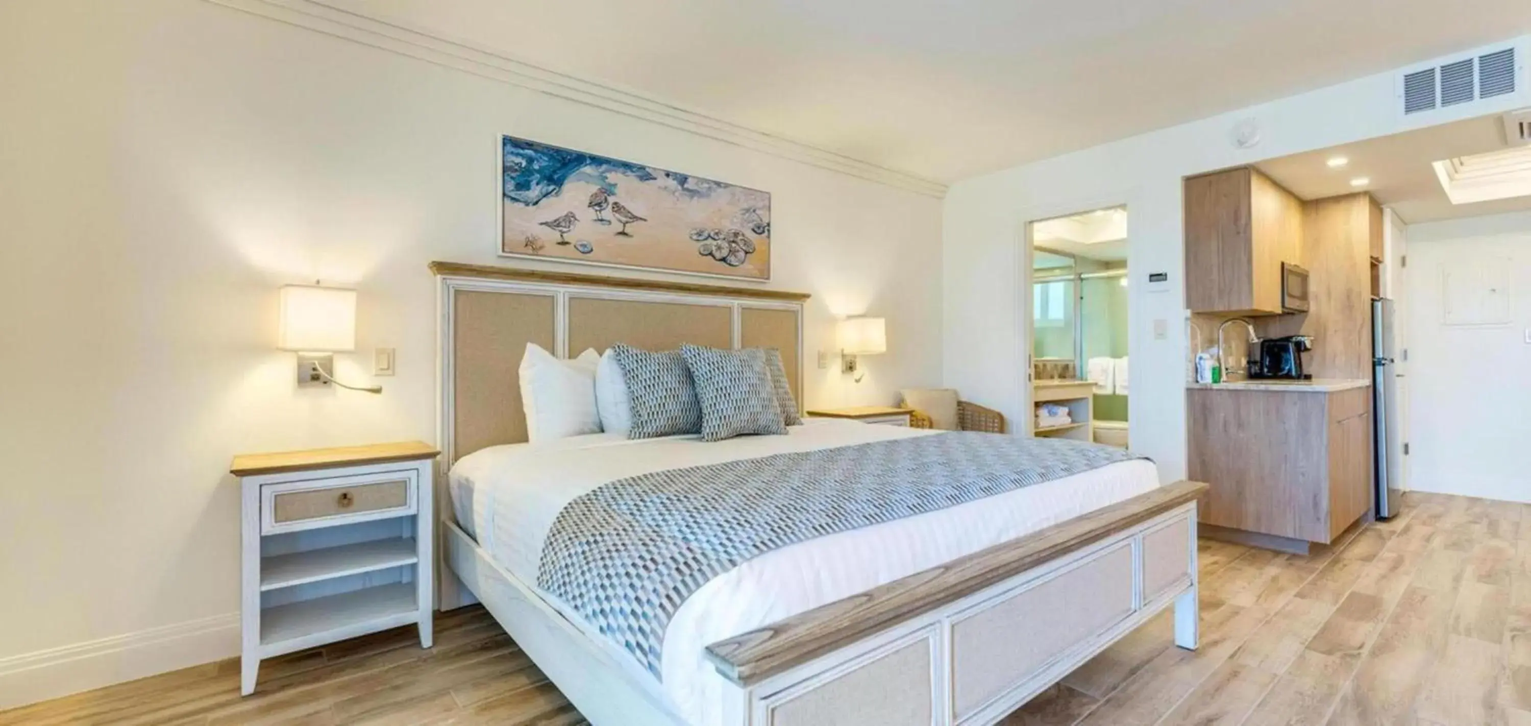 Bedroom, Bed in Sanibel Inn Bedroom, Bed in Sanibel Inn