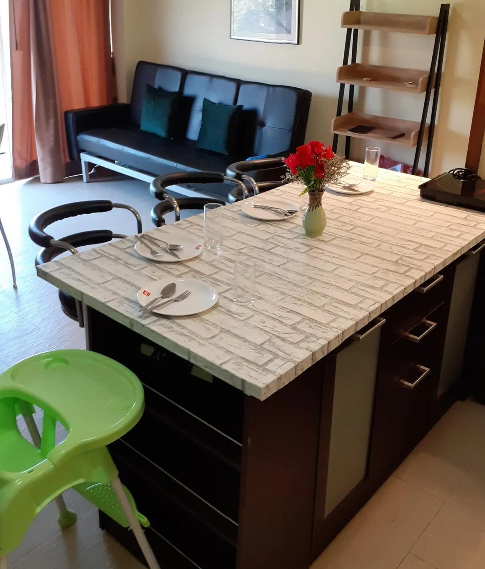 Dining area in Shanty of HinNam Condominium