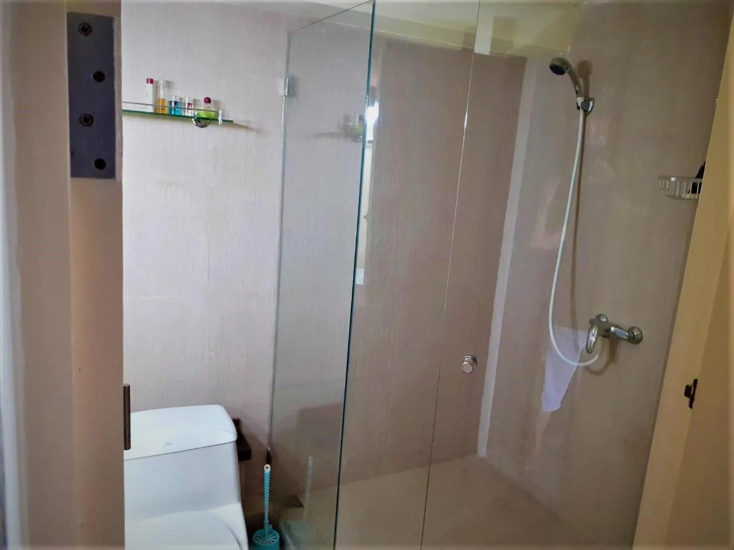 Shower in Shanty of HinNam Condominium