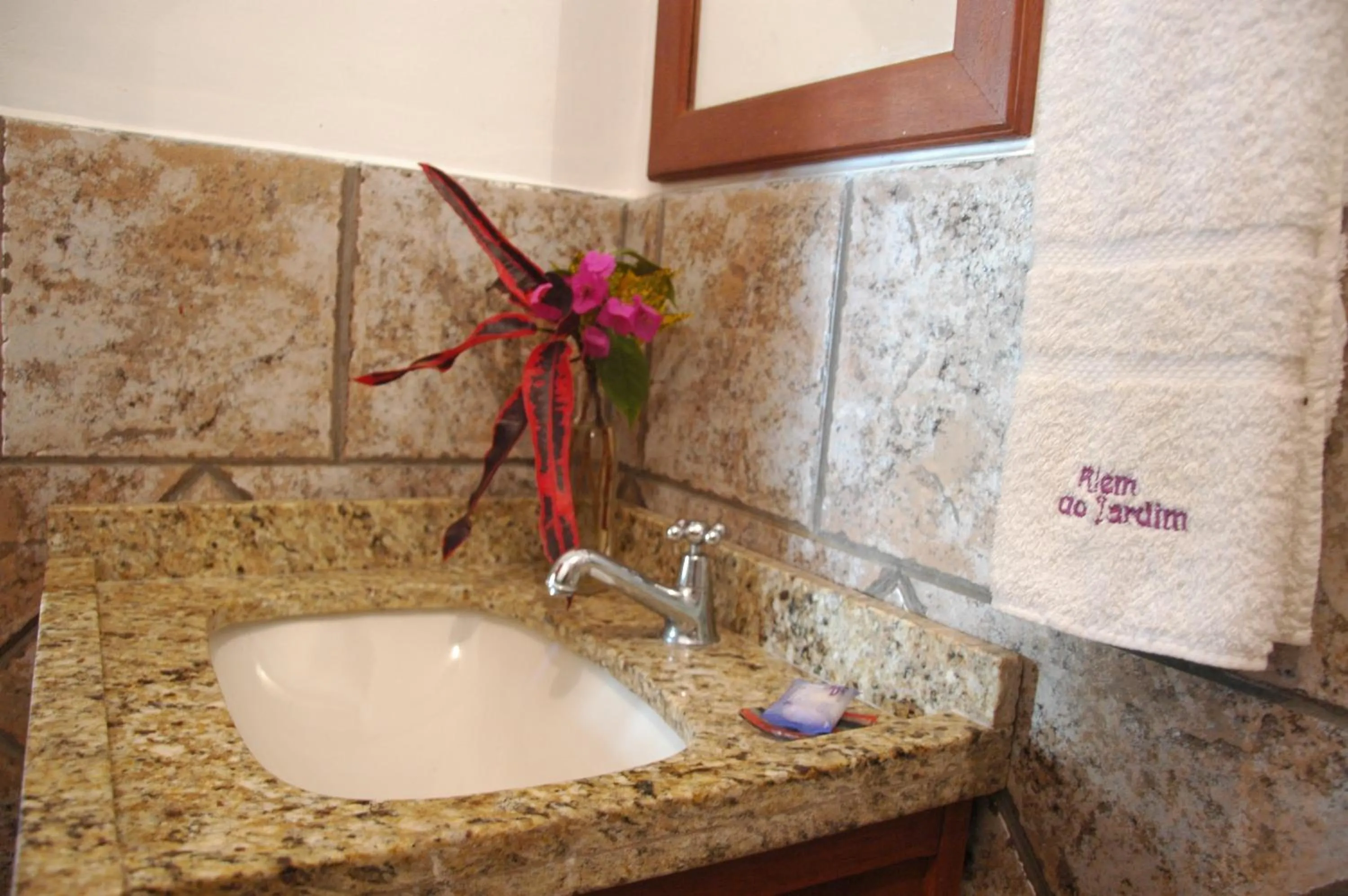Bathroom in Pousada Além do Jardim